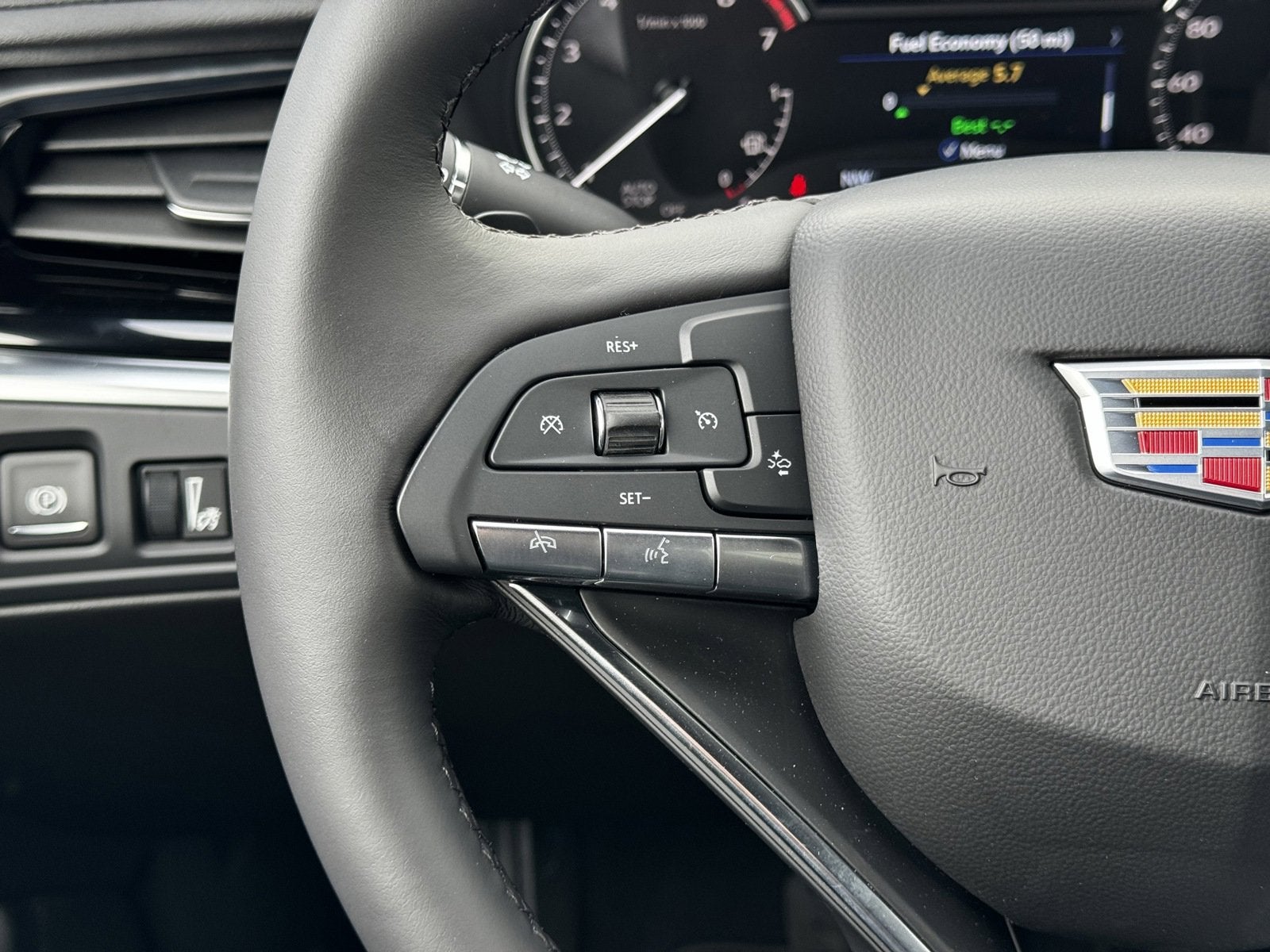 2025 Cadillac XT6 Luxury