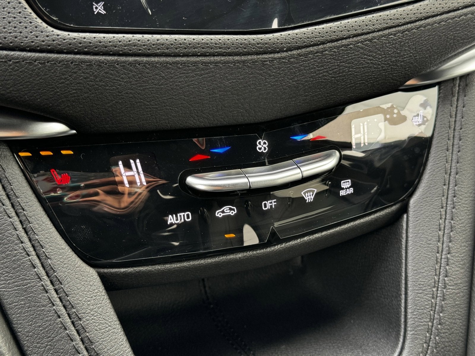 2025 Cadillac XT6 Luxury