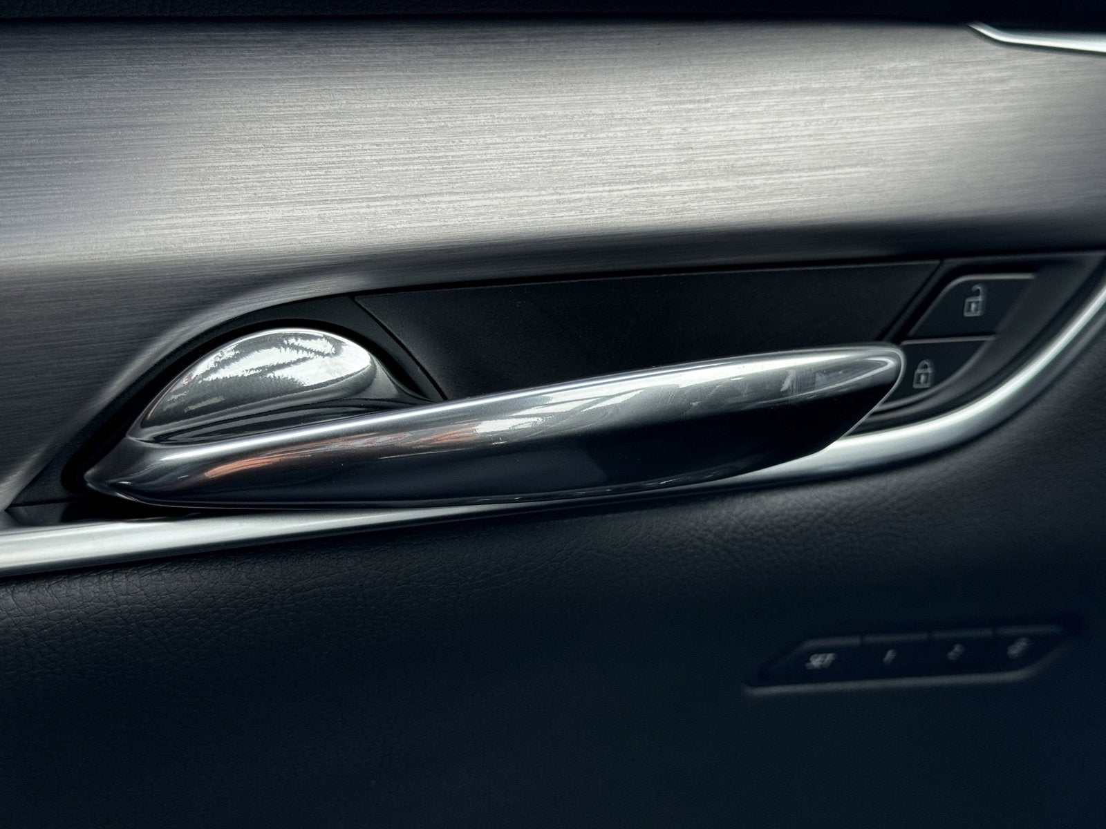 2025 Cadillac XT6 Luxury