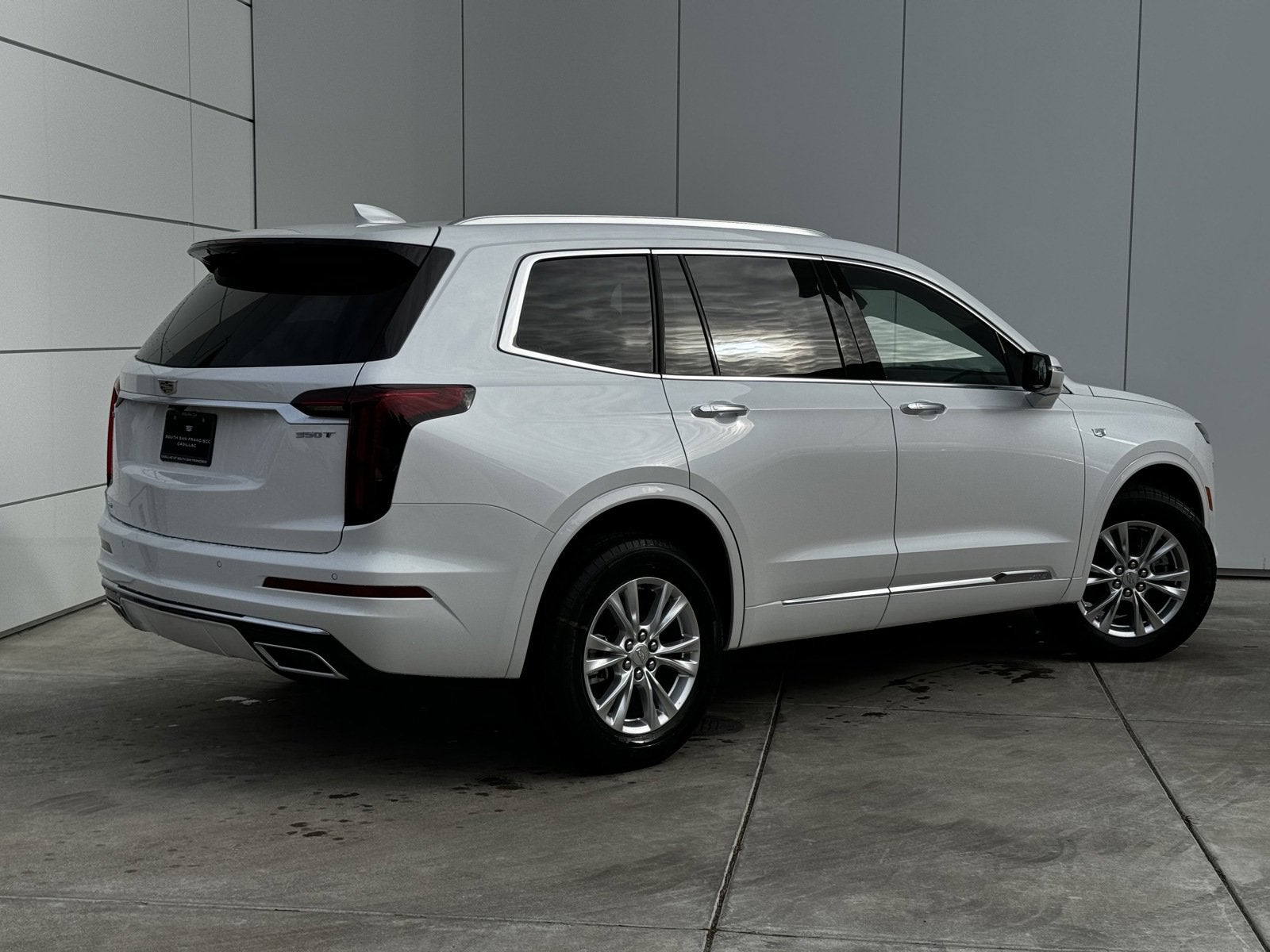 2025 Cadillac XT6 Luxury