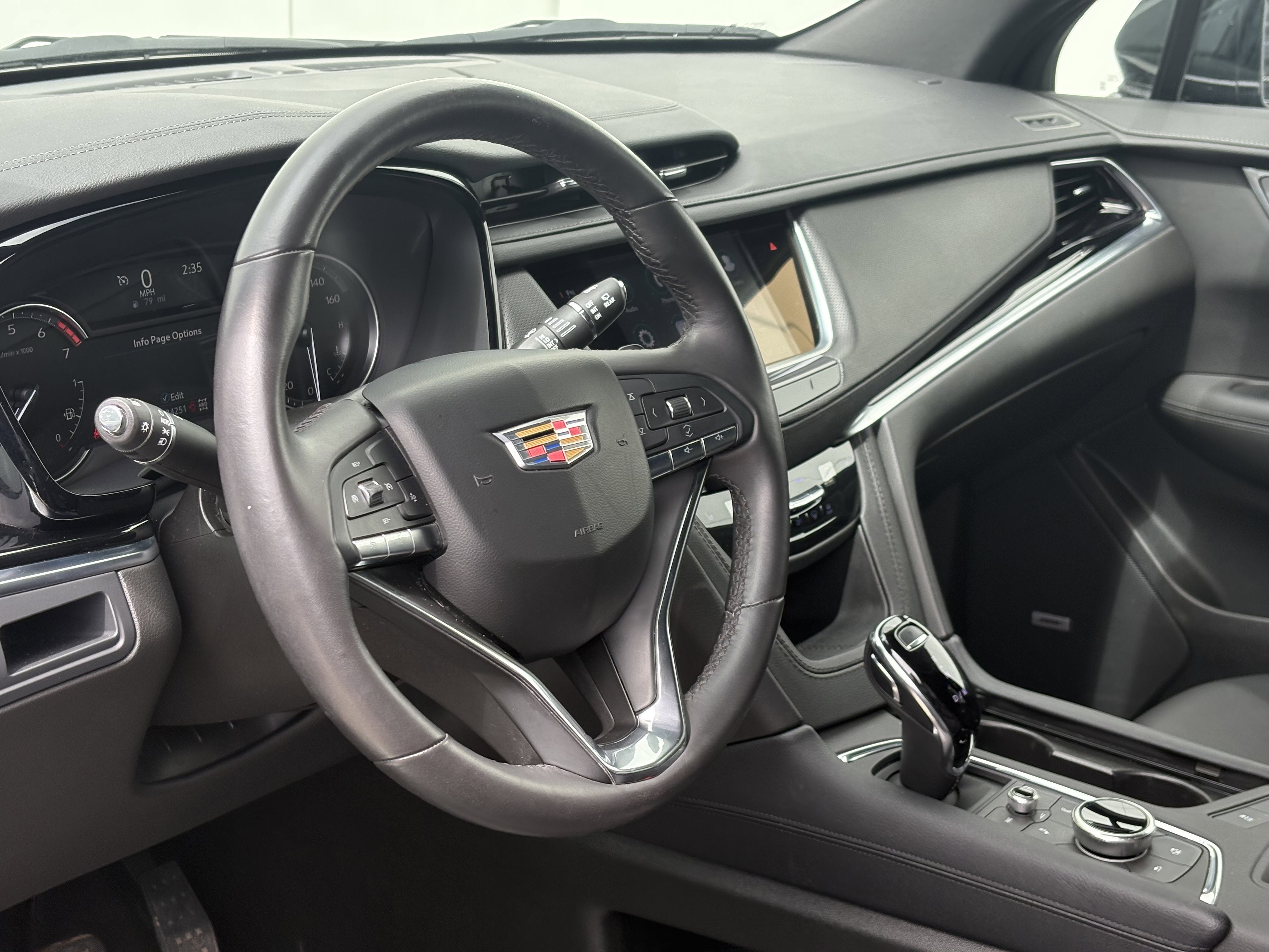 2024 Cadillac XT6 Luxury