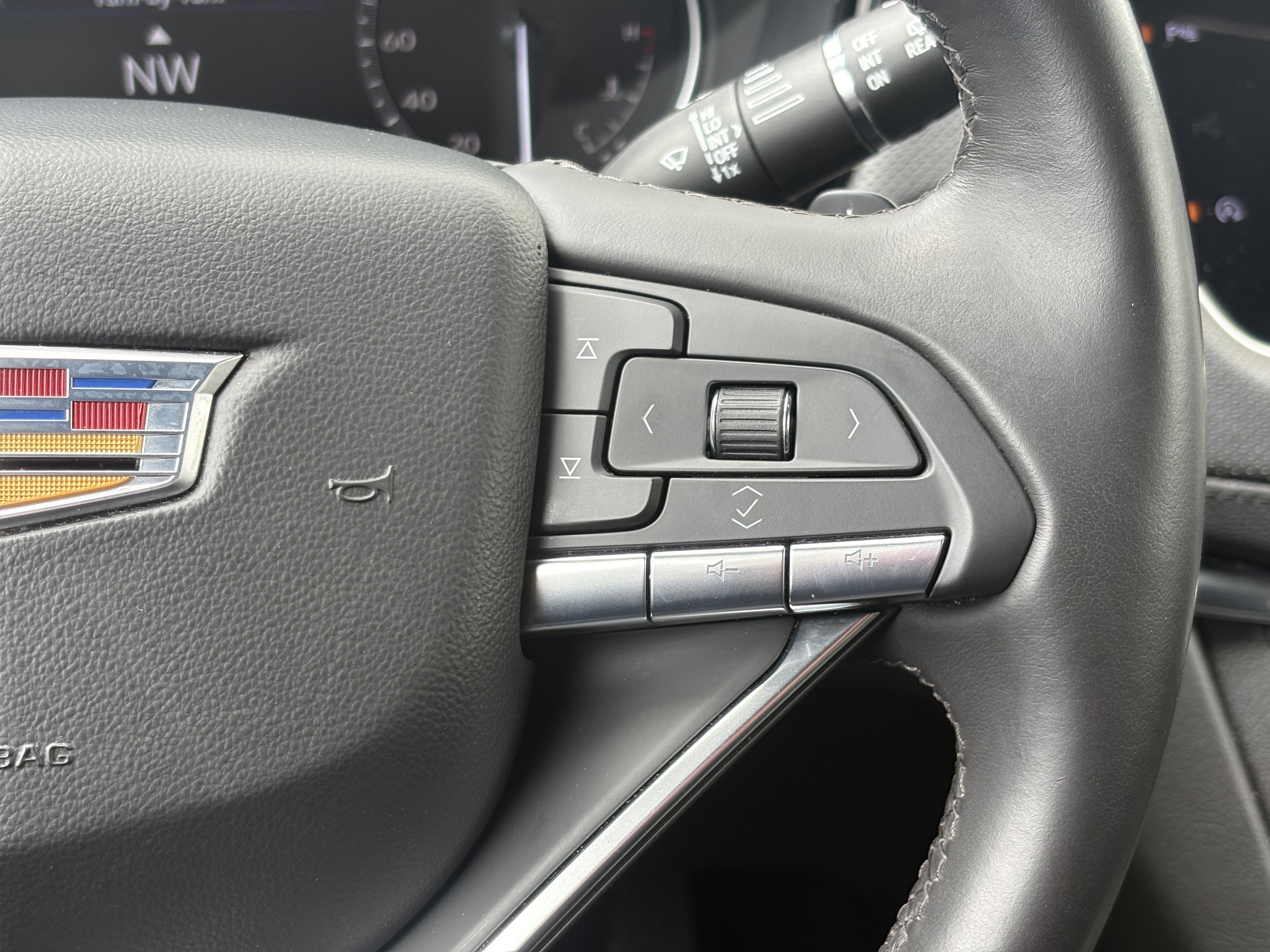 2024 Cadillac XT6 Luxury