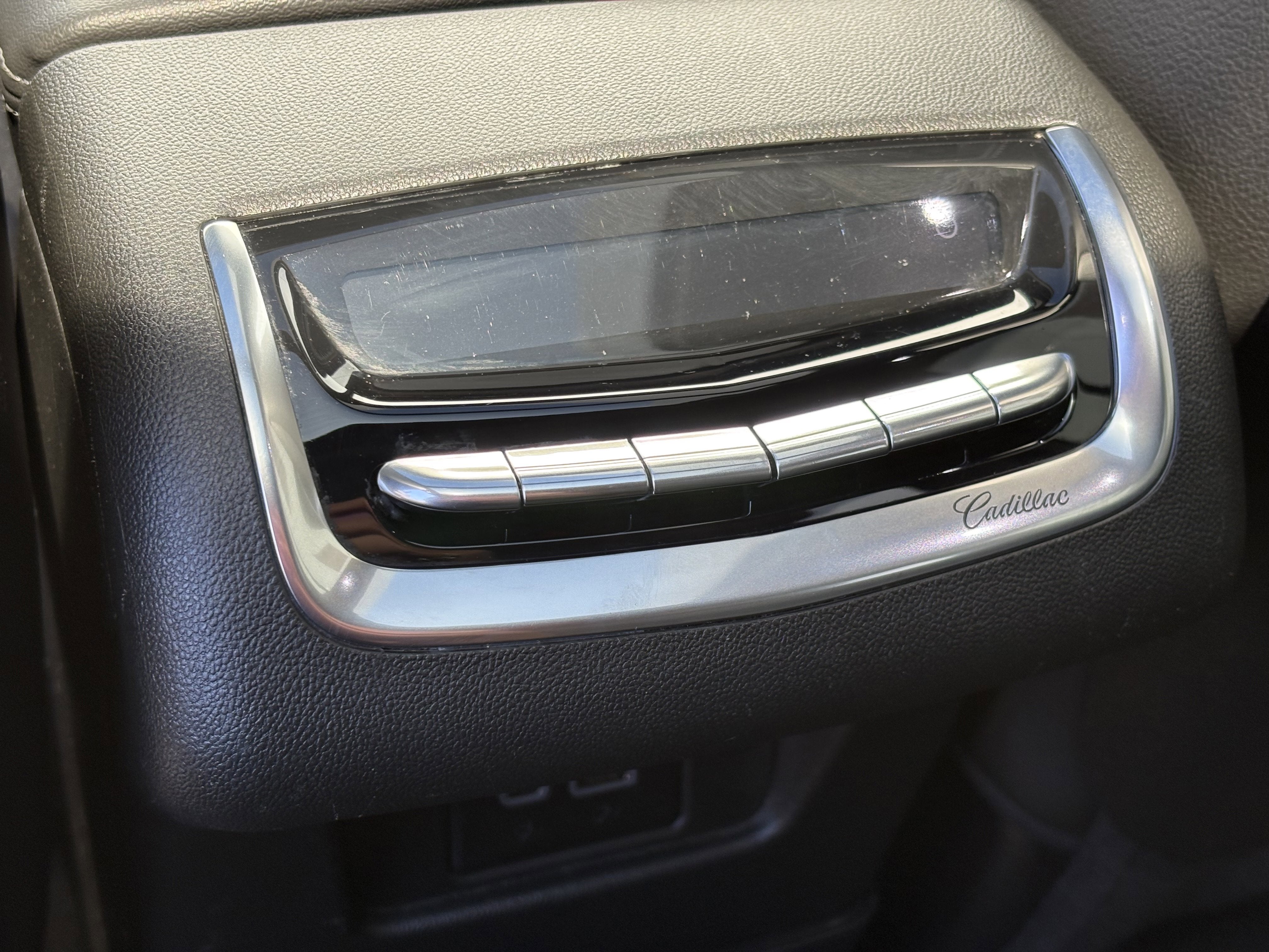 2024 Cadillac XT6 Luxury