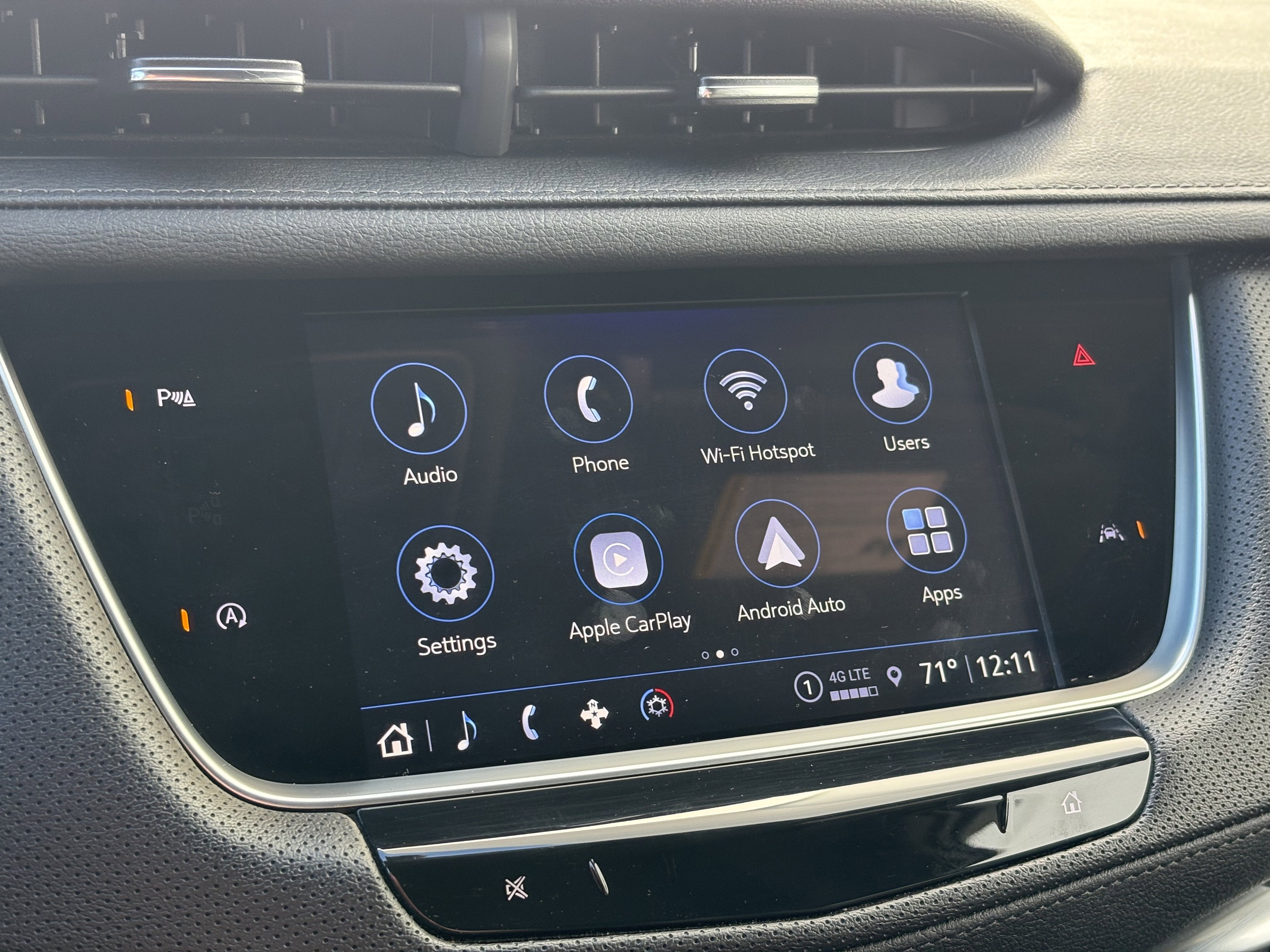 2024 Cadillac XT6 Luxury