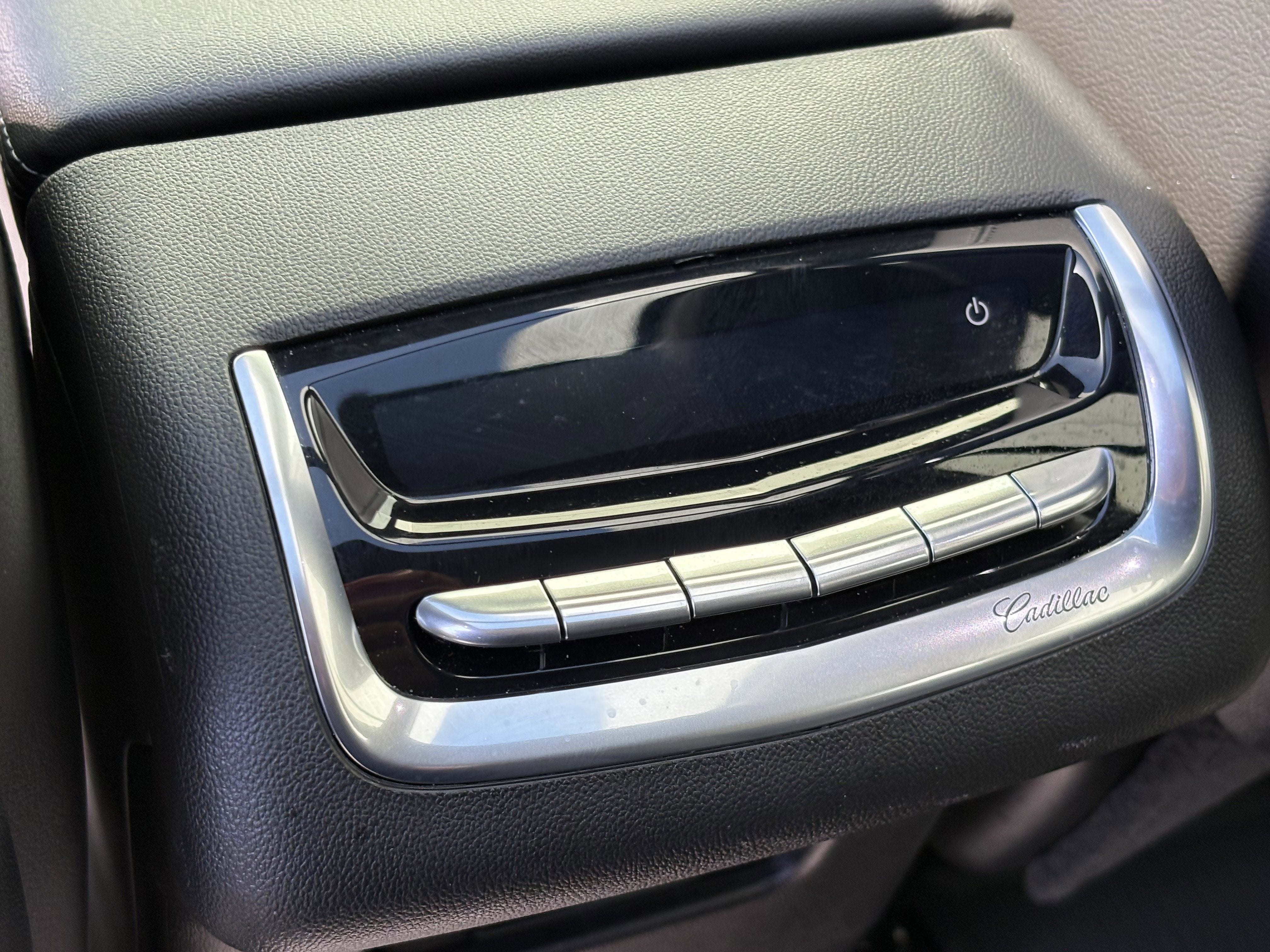 2024 Cadillac XT6 Luxury