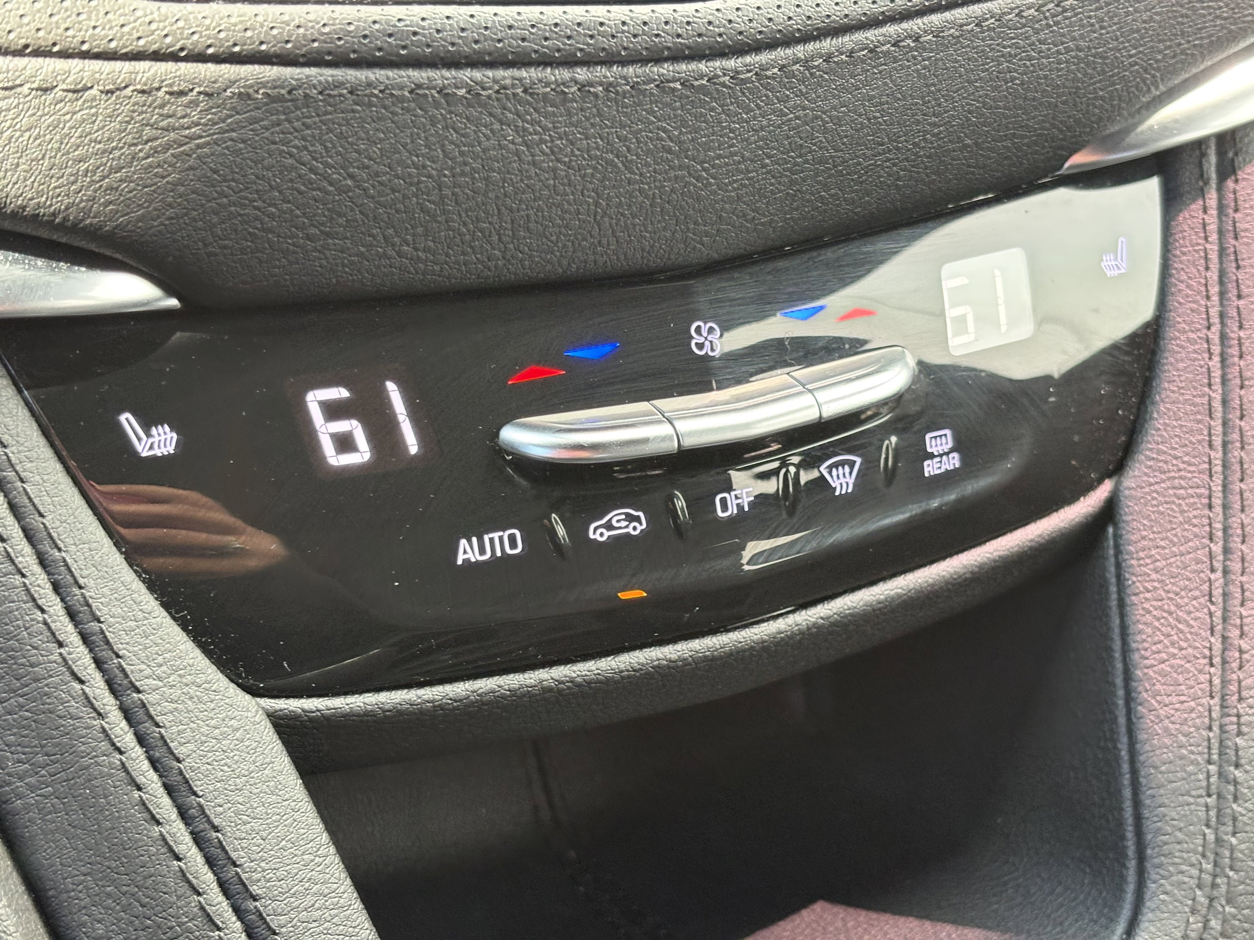 2024 Cadillac XT6 Luxury