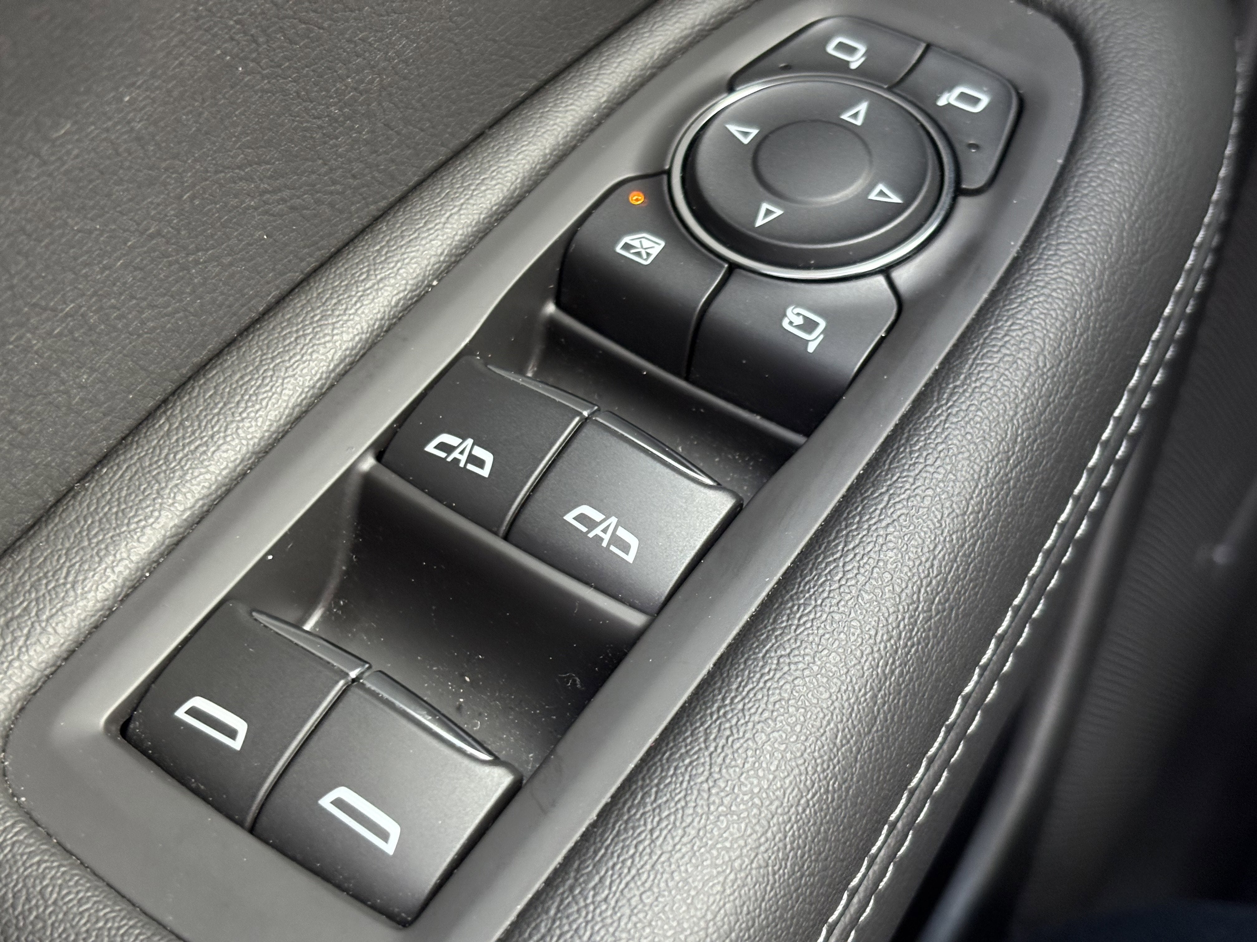 2024 Cadillac XT6 Luxury