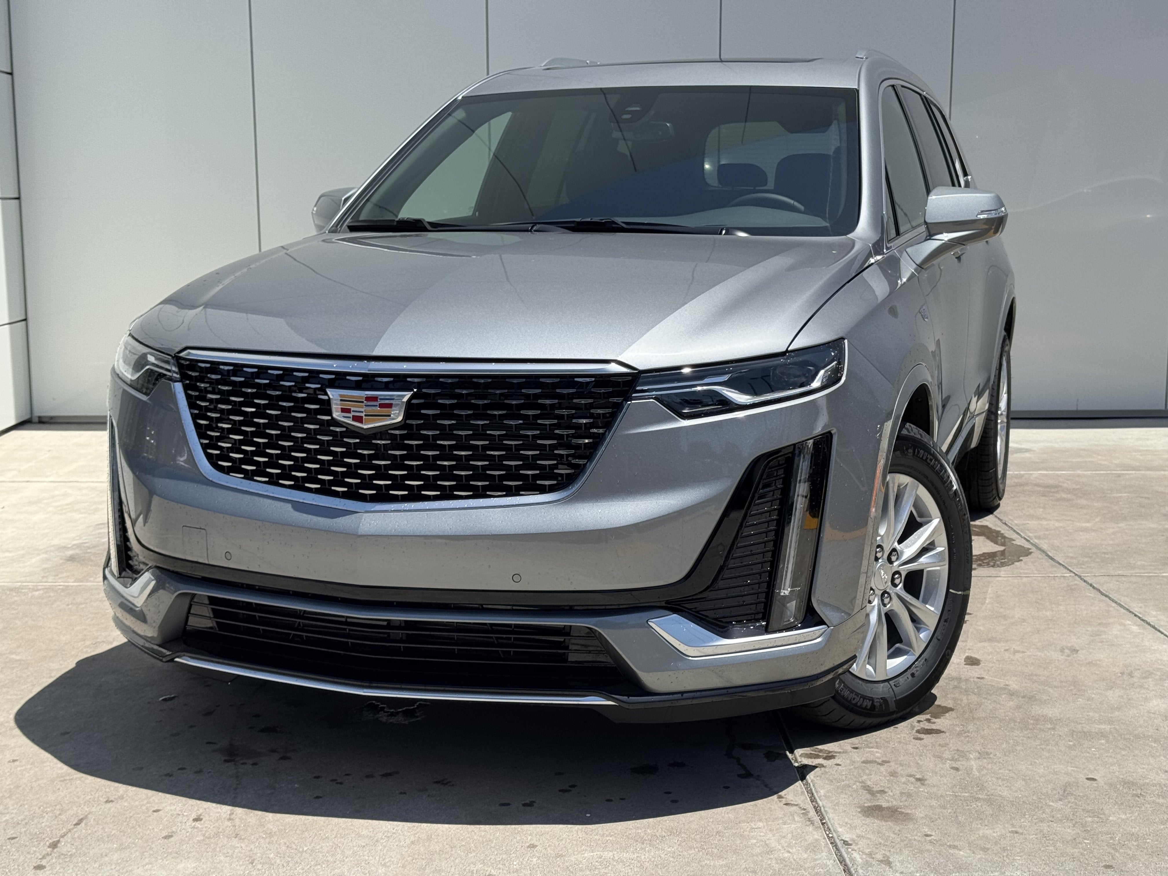 2025 Cadillac XT6 Luxury