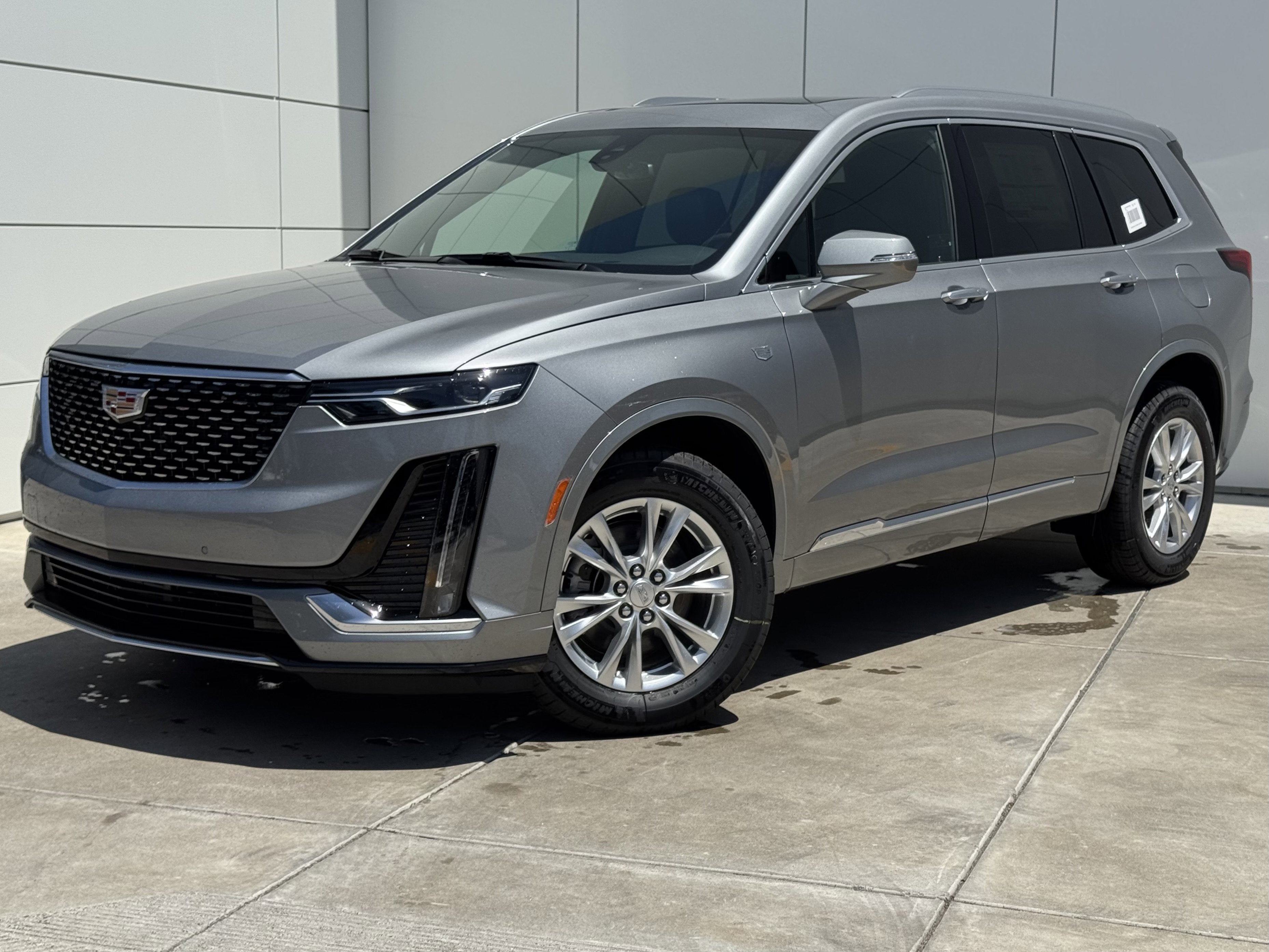 2025 Cadillac XT6 Luxury