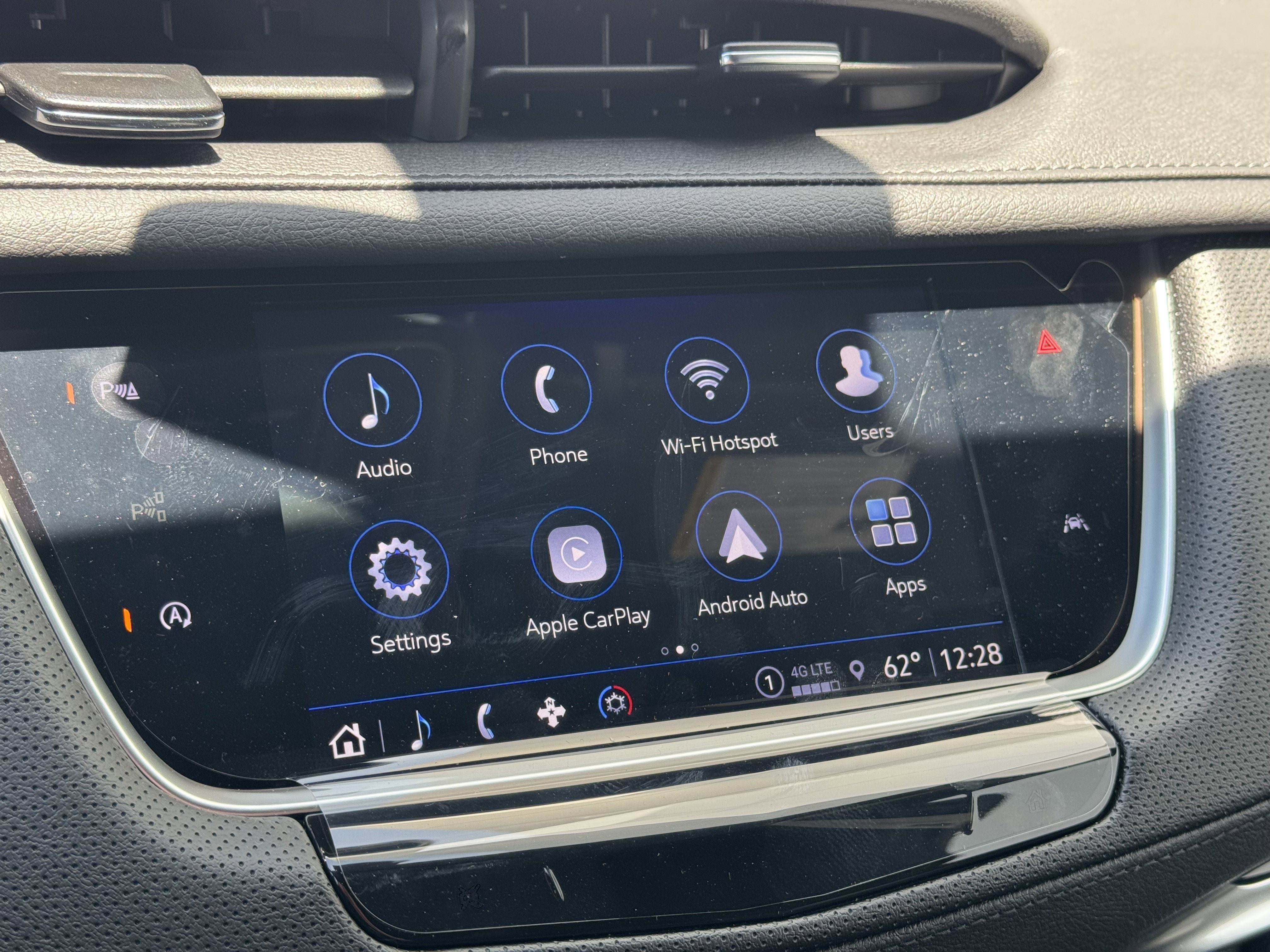 2025 Cadillac XT6 Luxury