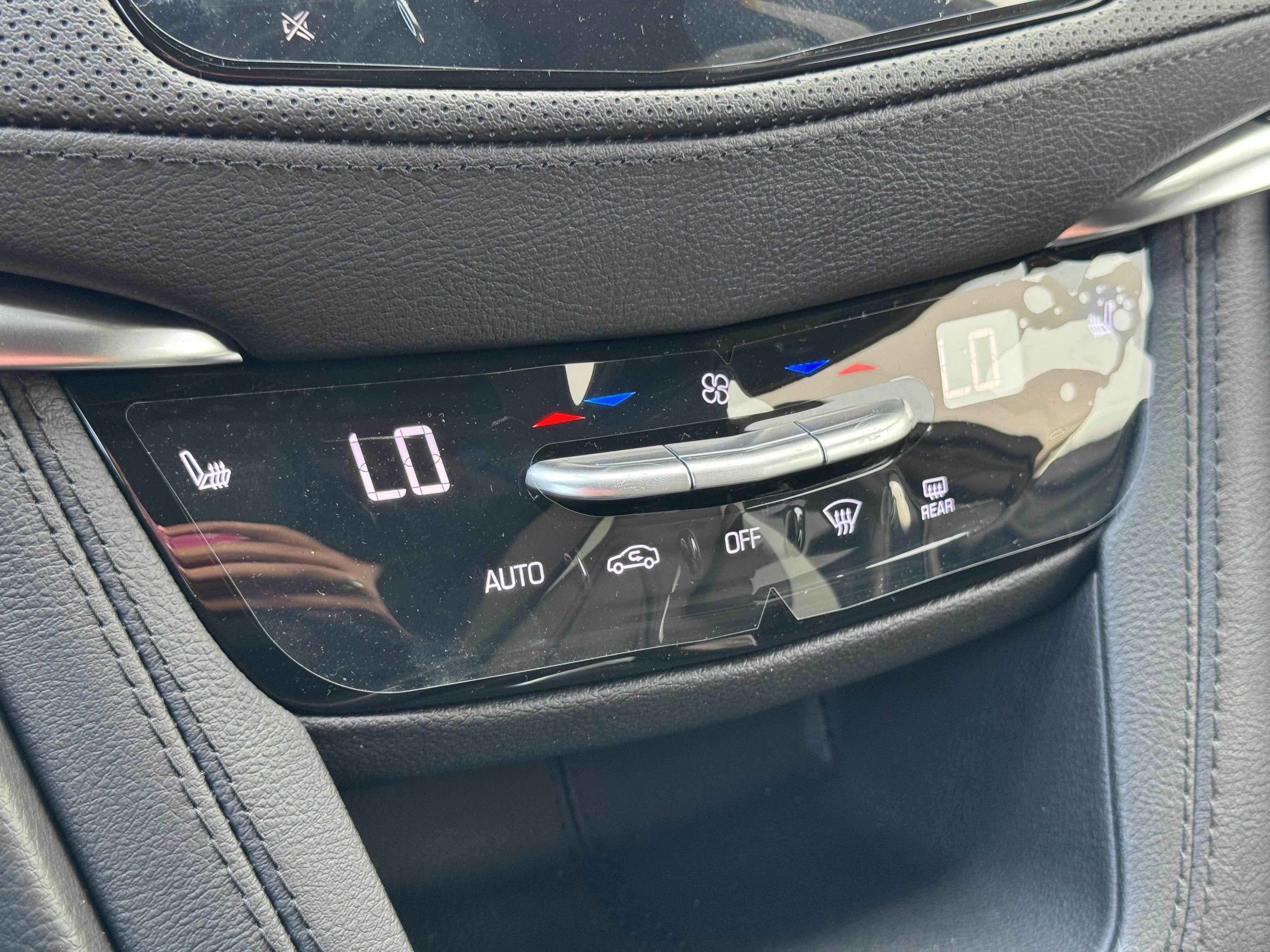 2025 Cadillac XT6 Luxury