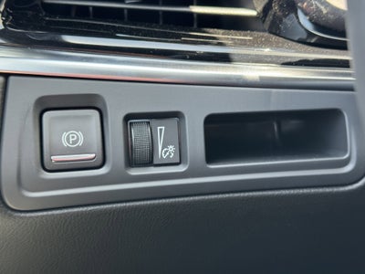 2025 Cadillac XT6 Luxury