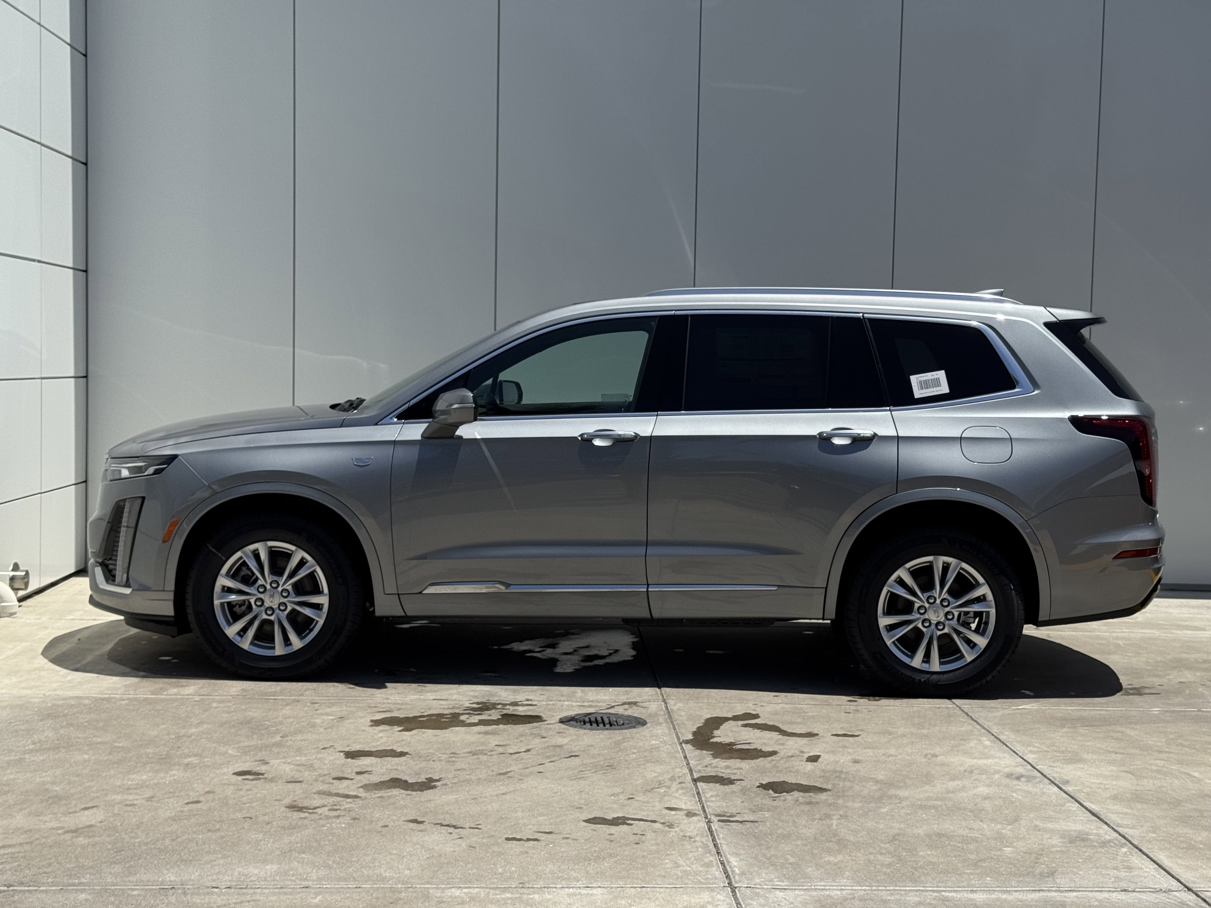 2025 Cadillac XT6 Luxury