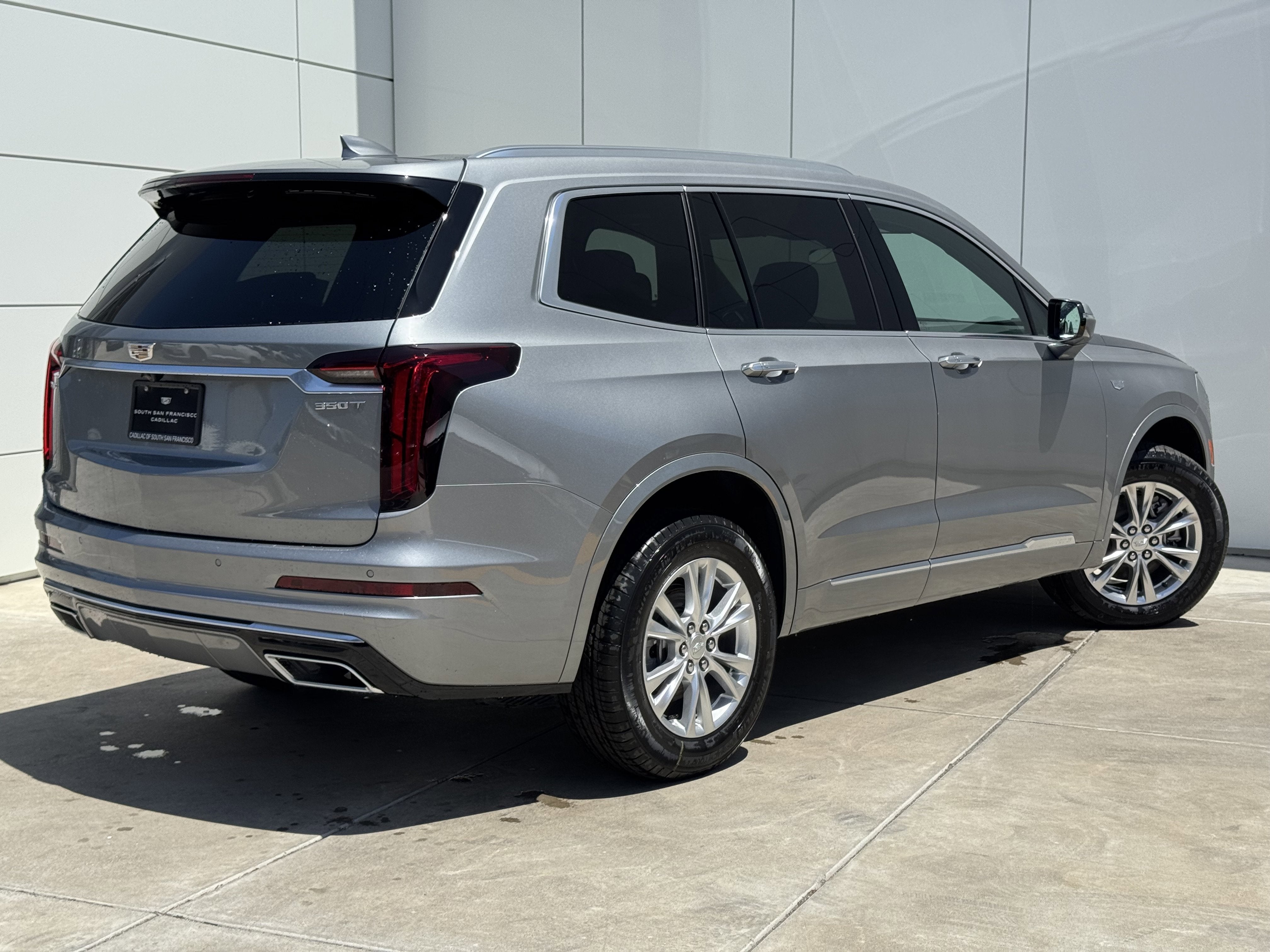 2025 Cadillac XT6 Luxury