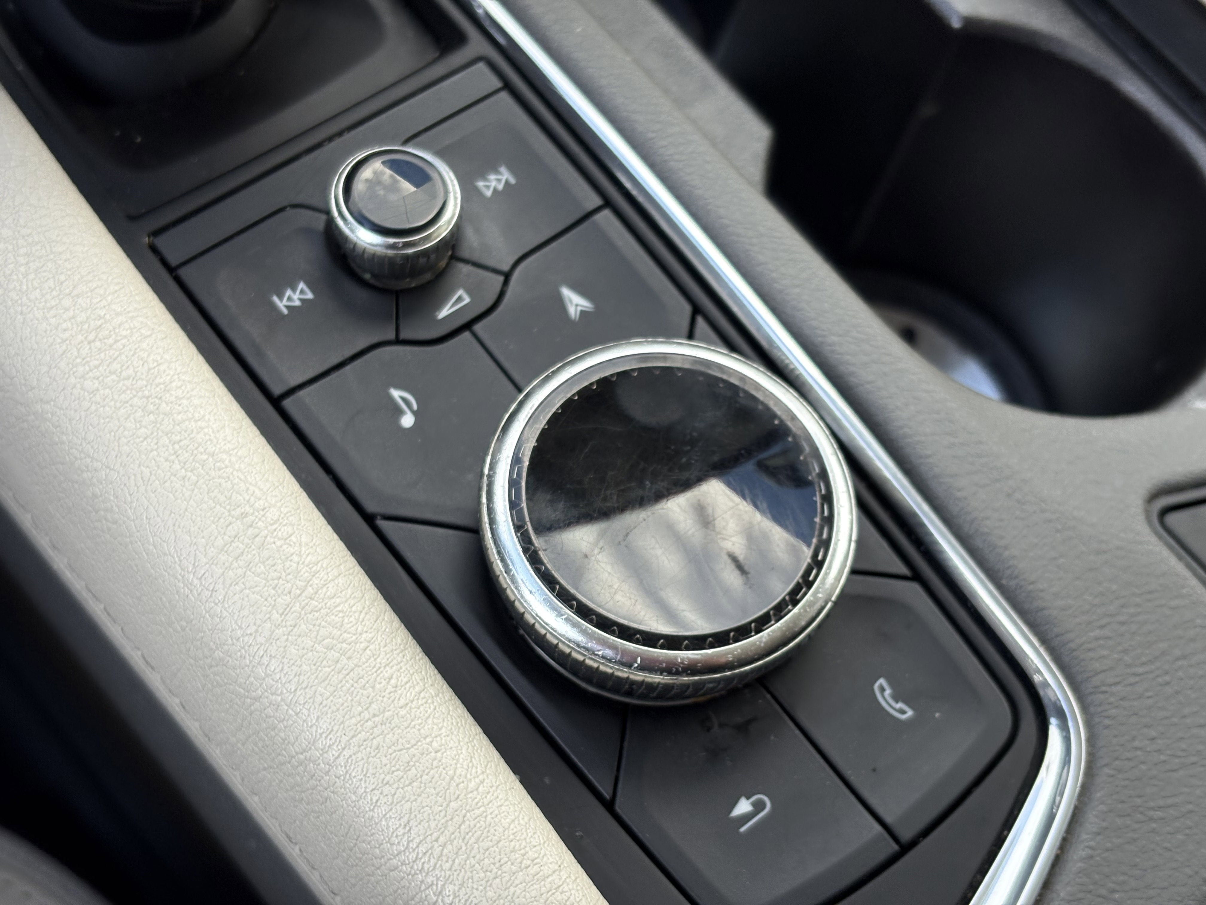 2020 Cadillac XT6 FWD Premium Luxury