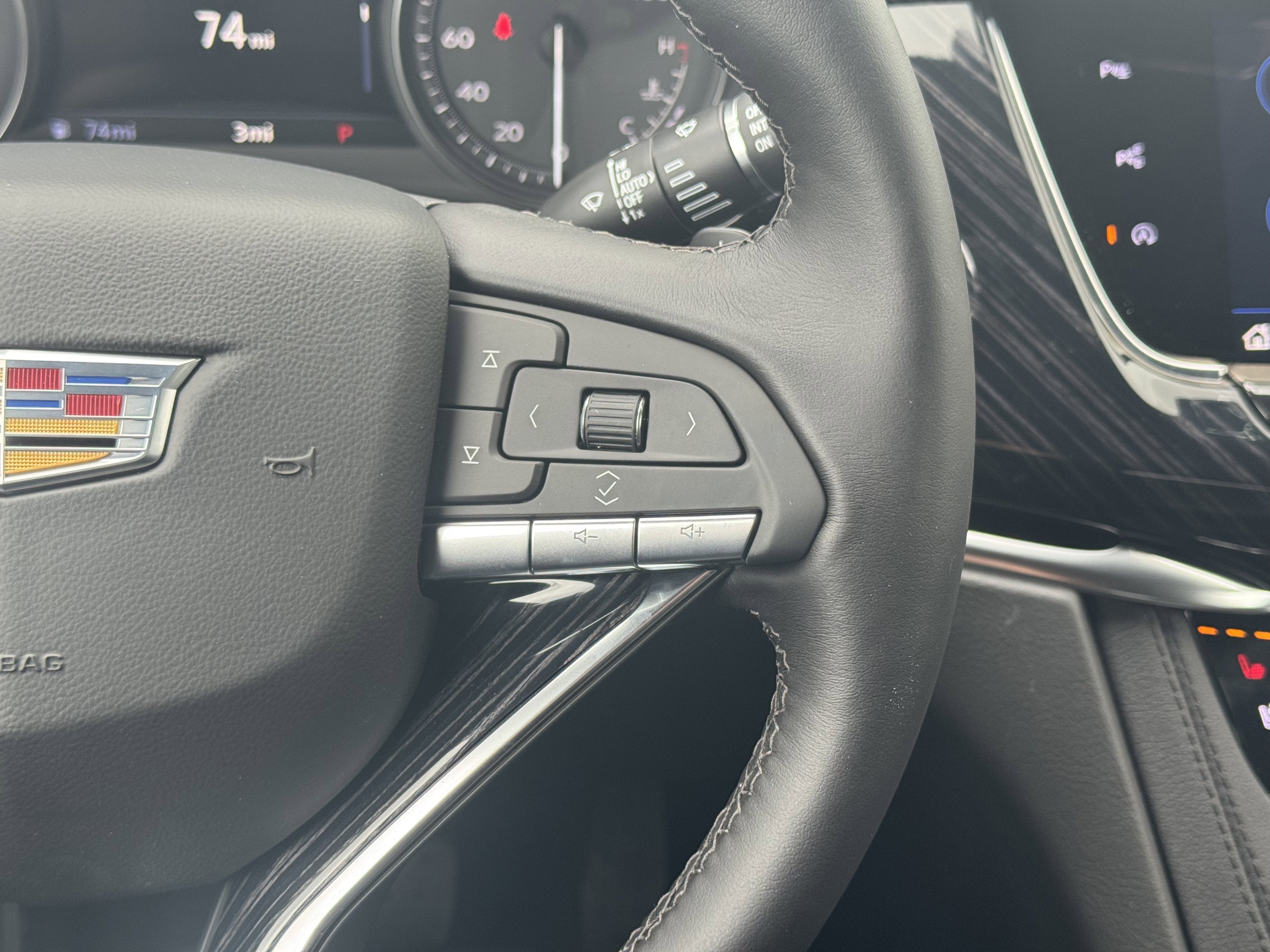 2025 Cadillac XT6 Premium Luxury