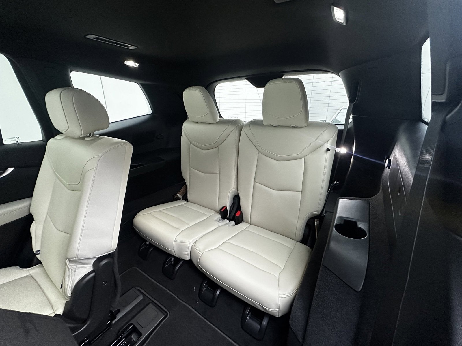 2025 Cadillac XT6 Sport