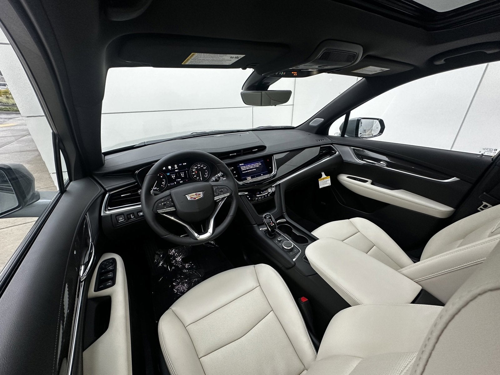 2025 Cadillac XT6 Sport