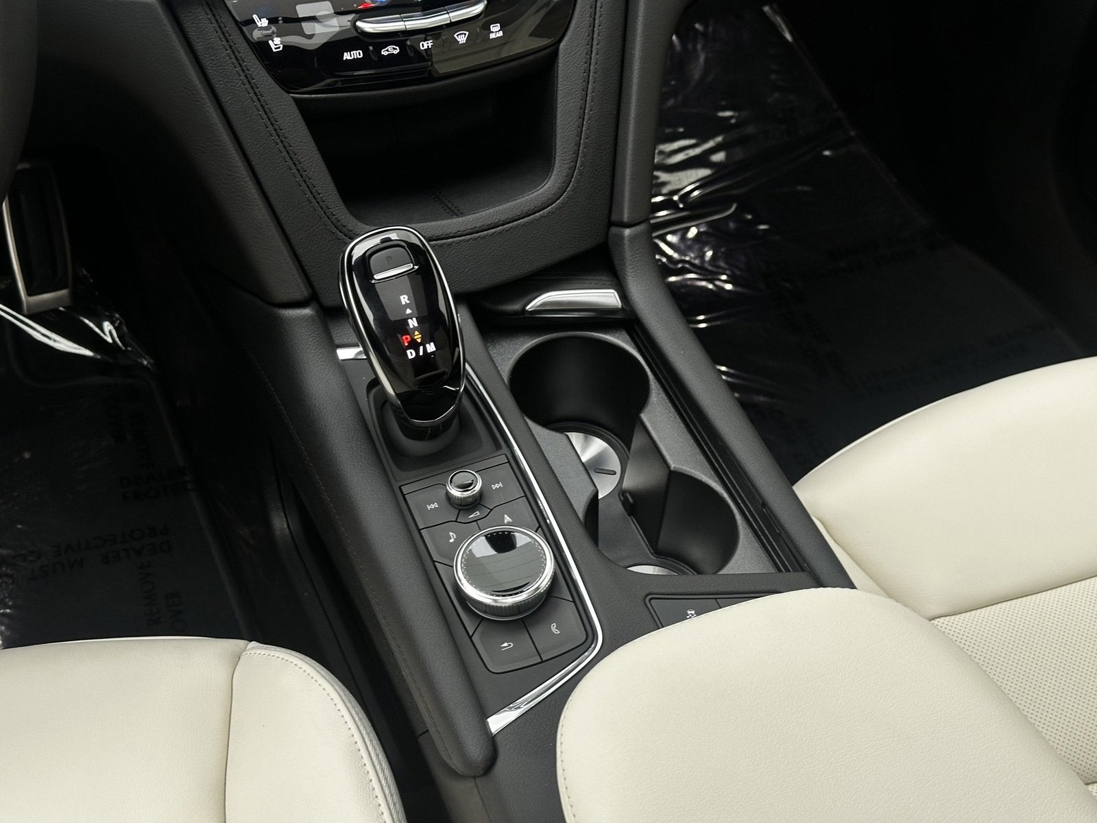 2025 Cadillac XT6 Sport