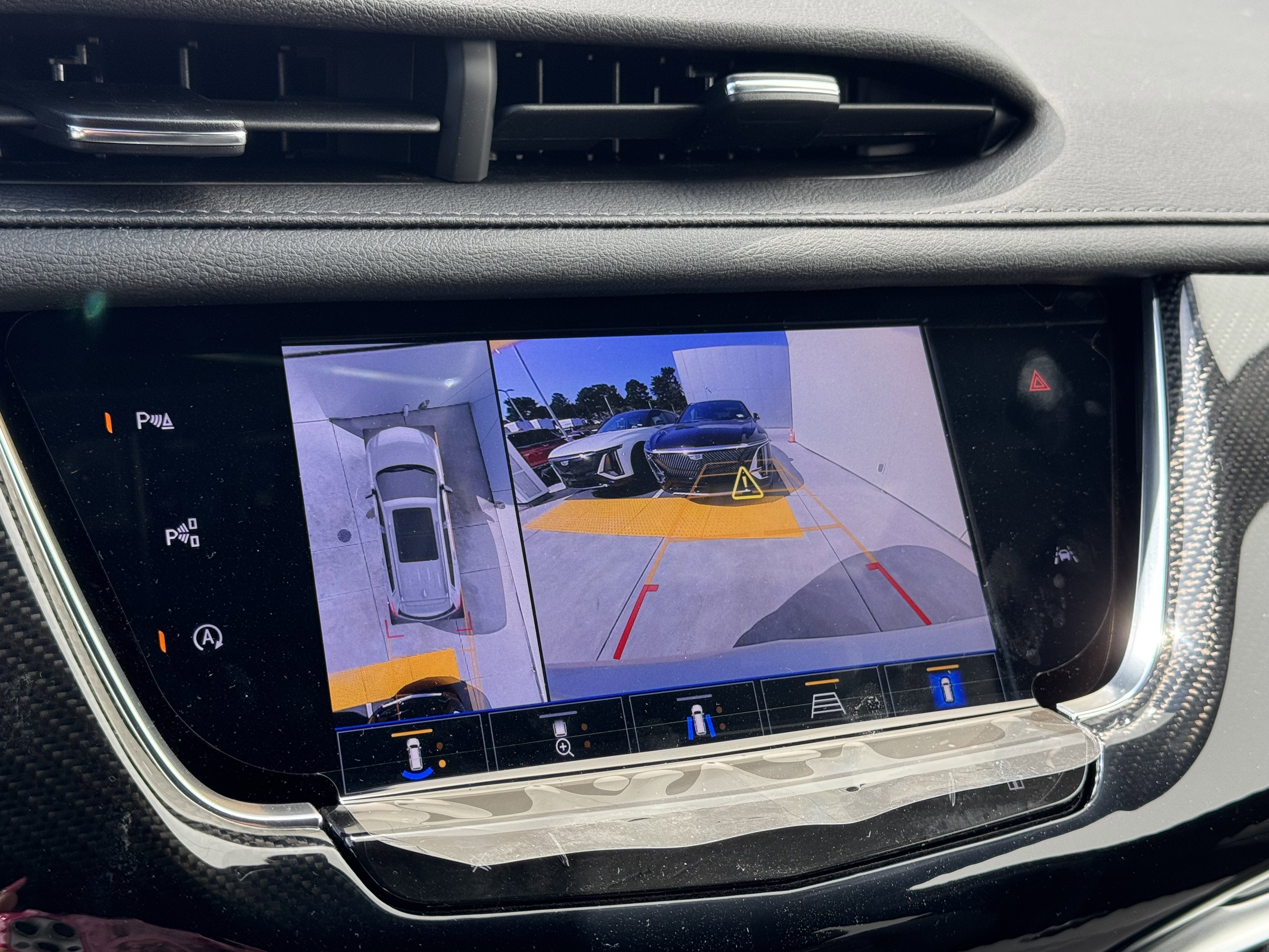 2025 Cadillac XT6 Sport