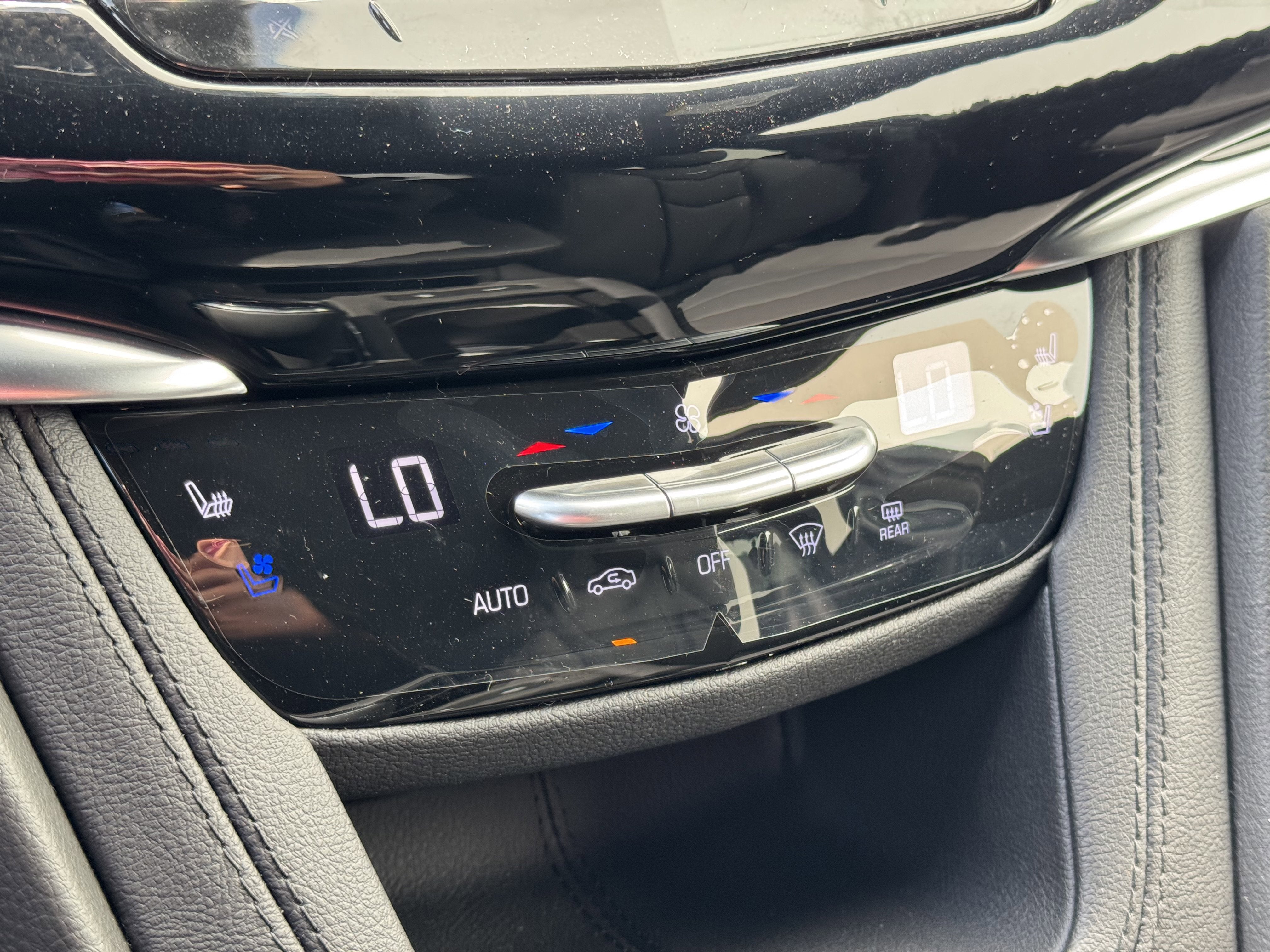 2025 Cadillac XT6 Sport