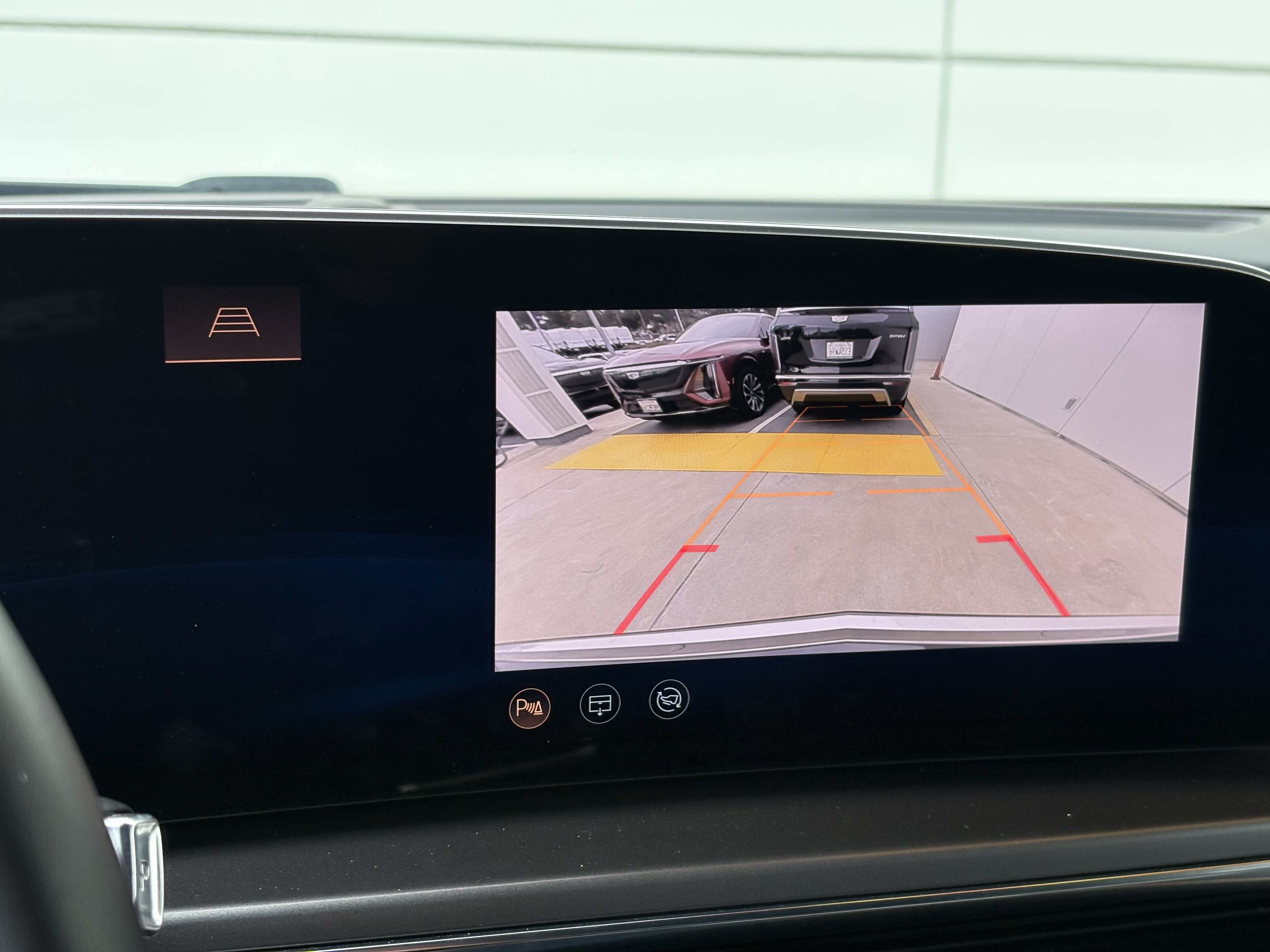 2024 Cadillac LYRIQ Tech