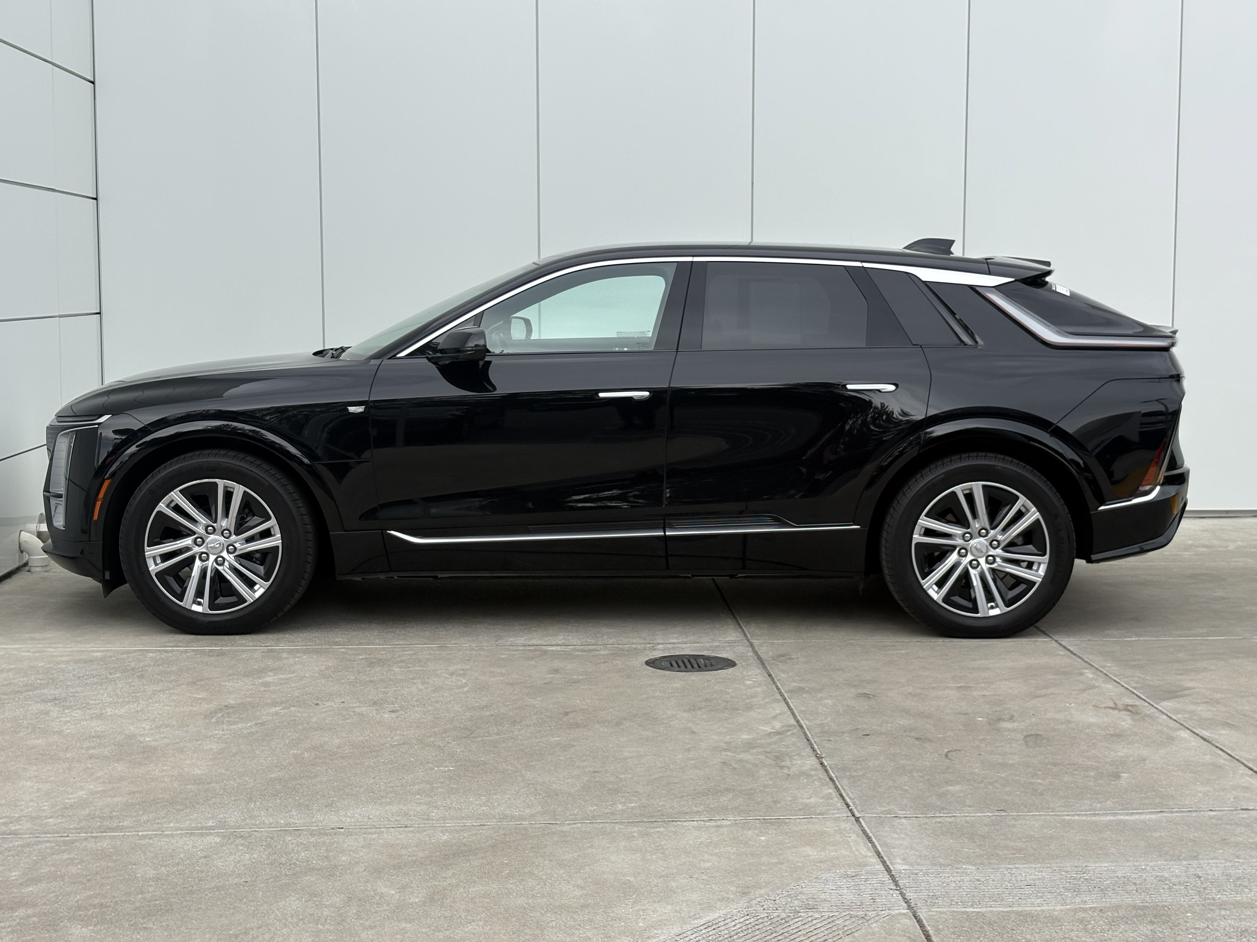 2024 Cadillac LYRIQ Tech
