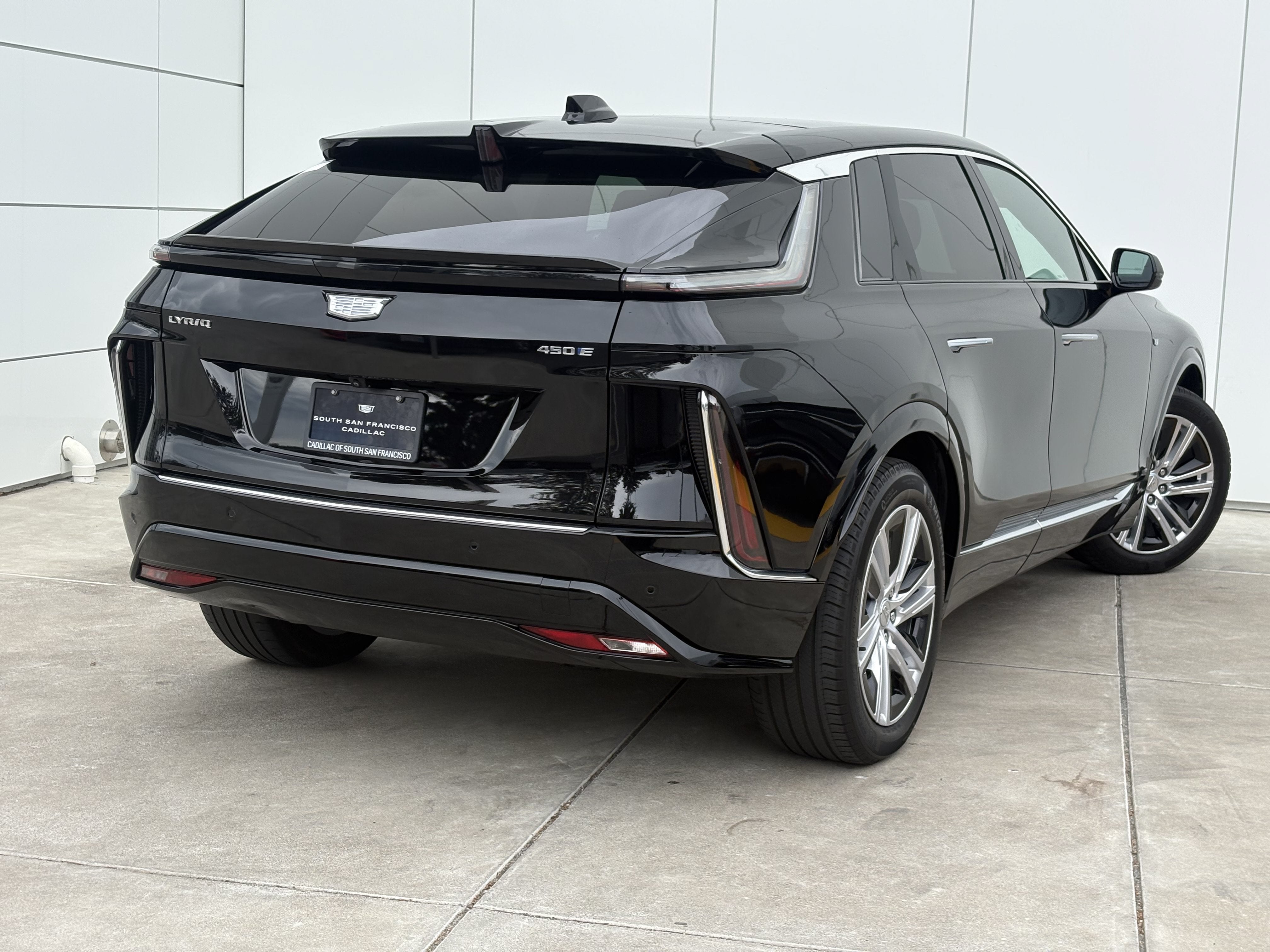 2024 Cadillac LYRIQ Tech