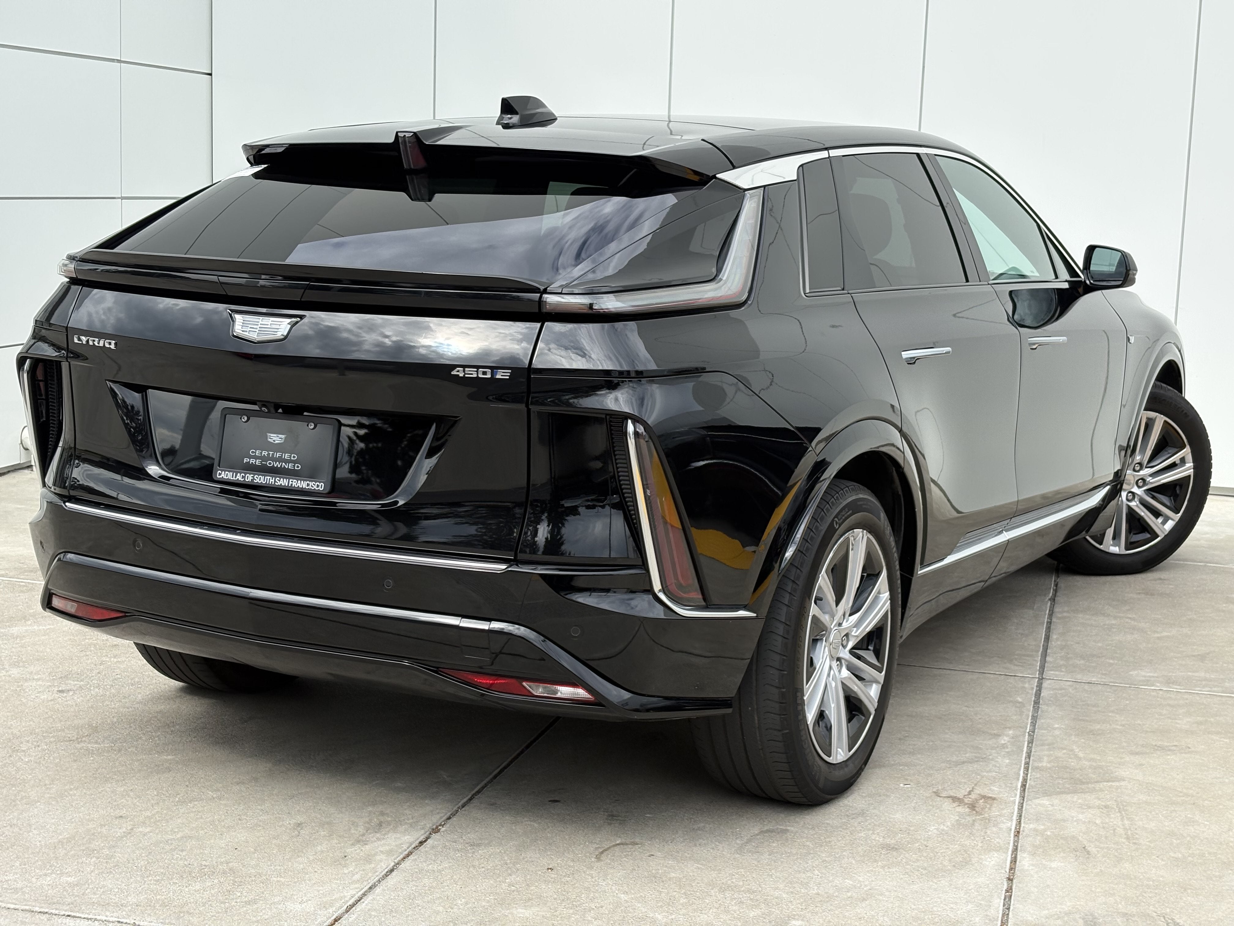 2024 Cadillac LYRIQ Tech