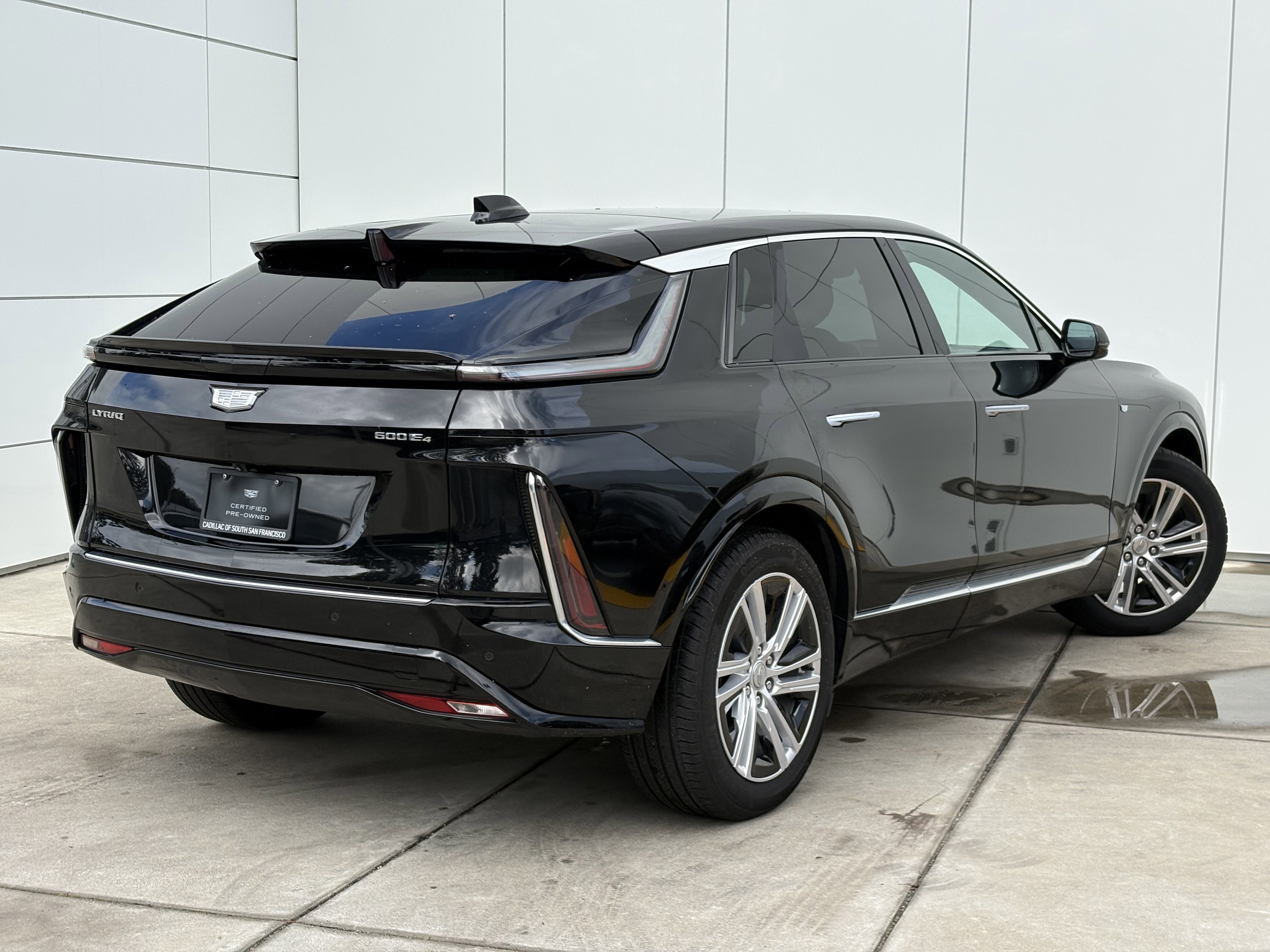 2024 Cadillac LYRIQ Tech