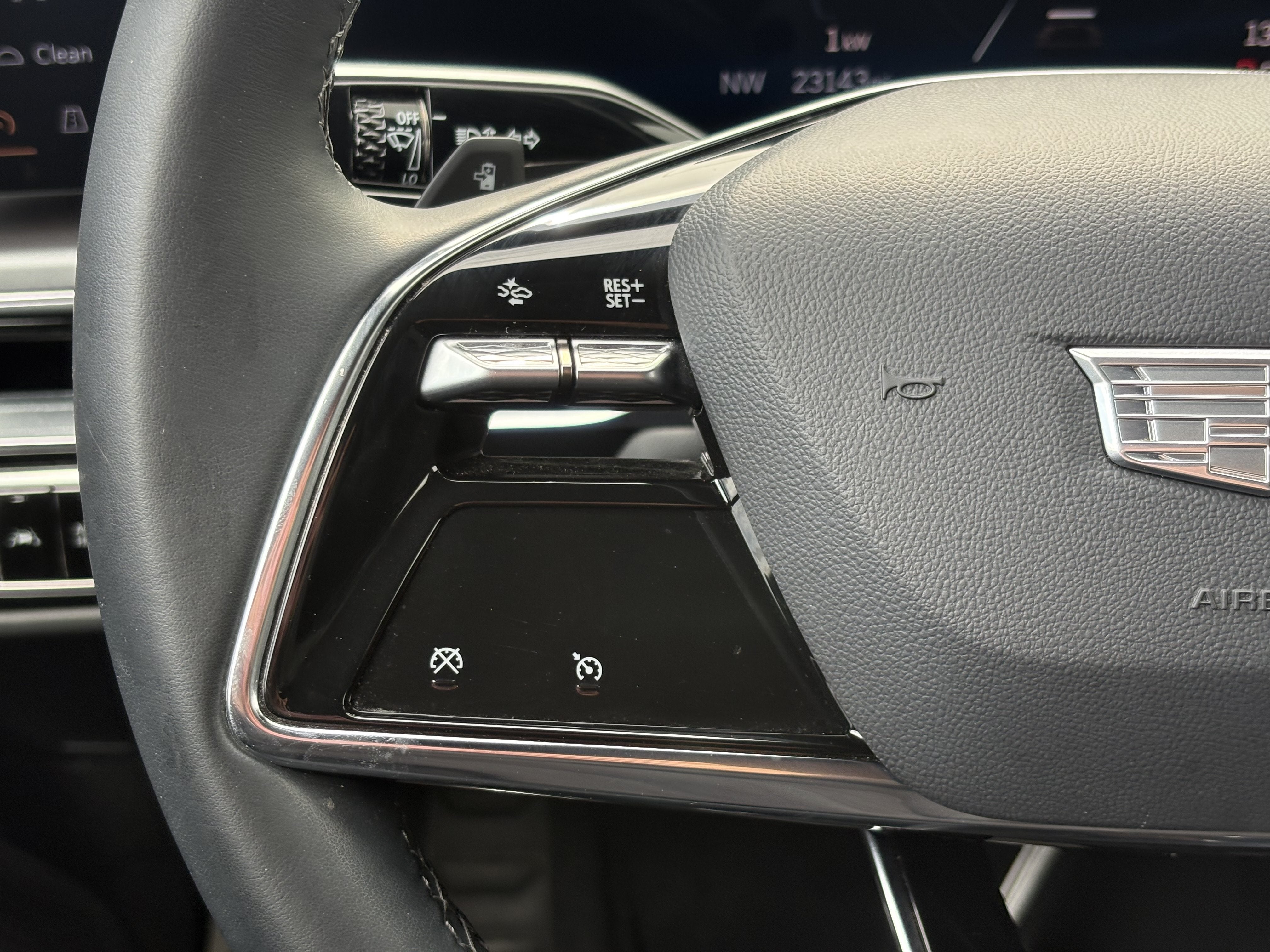 2024 Cadillac LYRIQ Tech