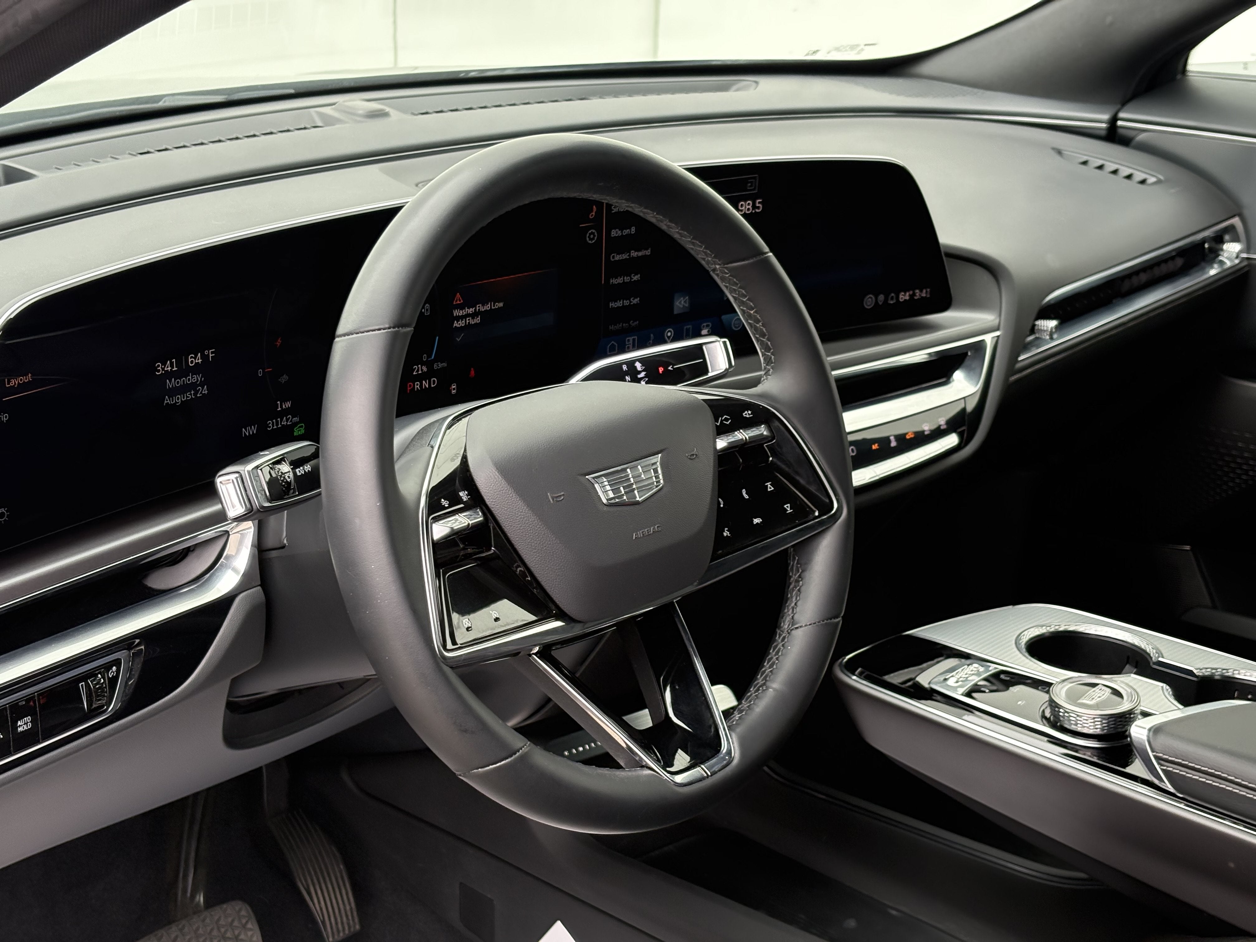 2024 Cadillac LYRIQ Tech