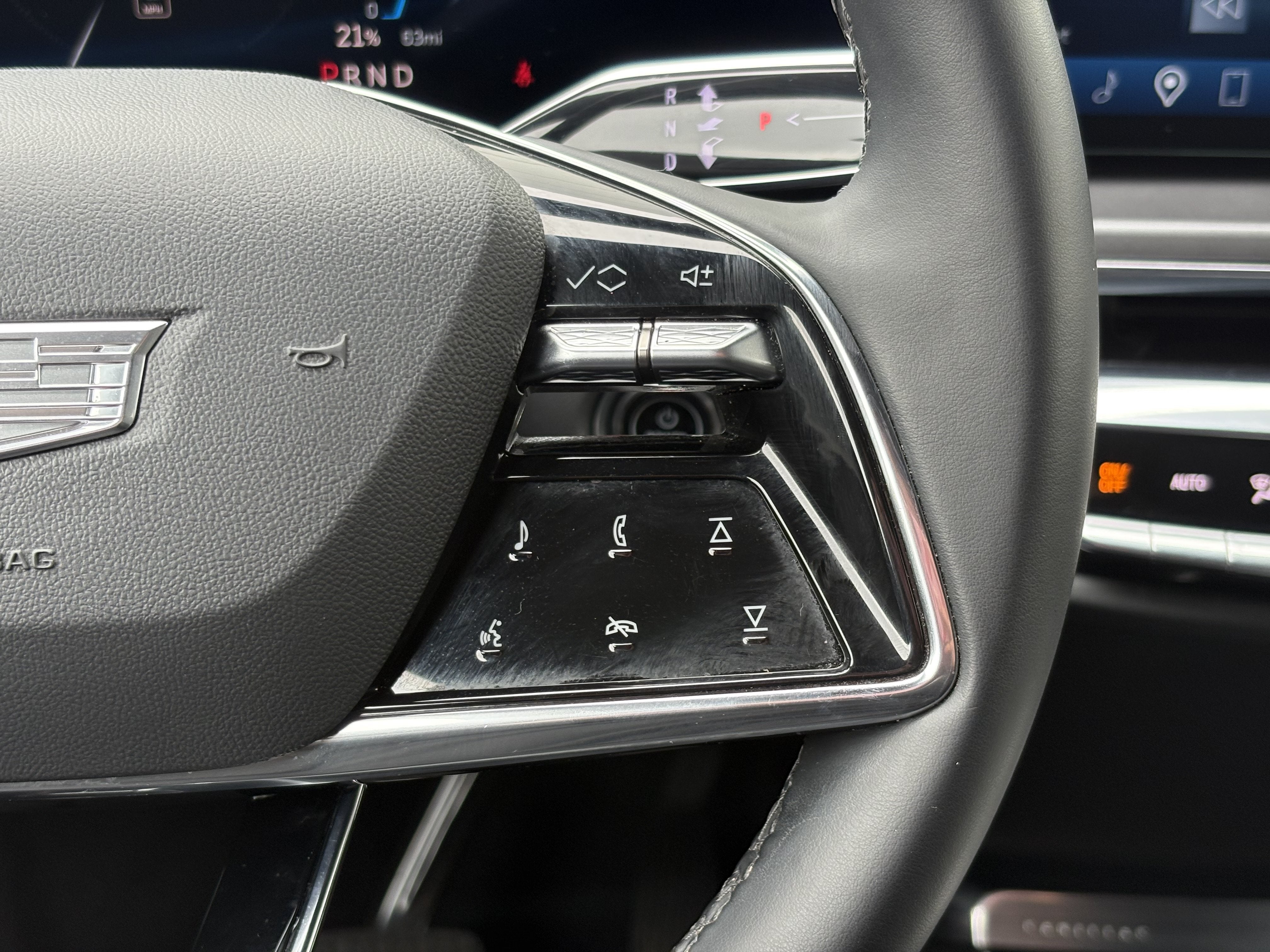 2024 Cadillac LYRIQ Tech