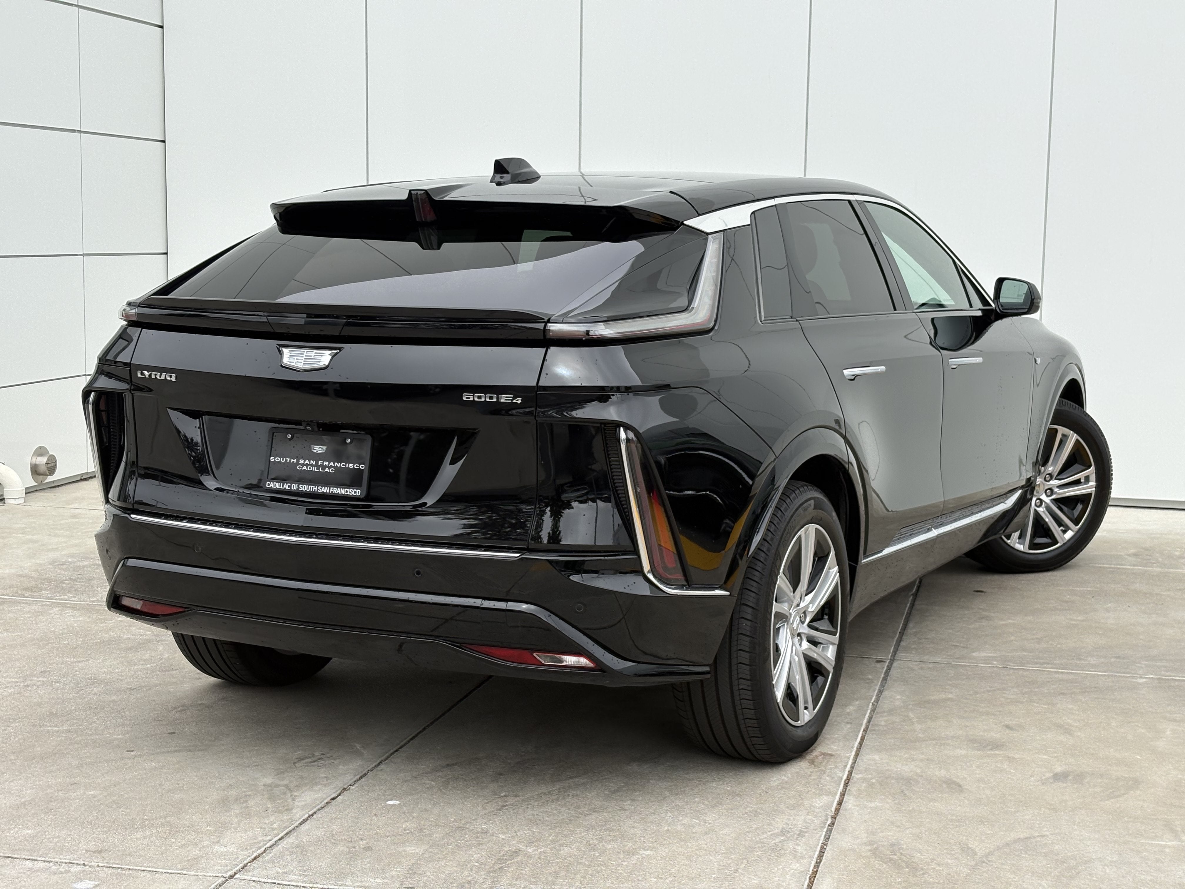 2024 Cadillac LYRIQ Tech