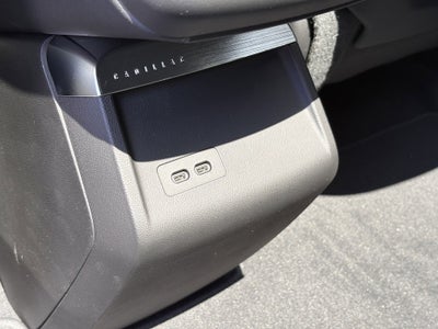 2025 Cadillac LYRIQ Luxury 1