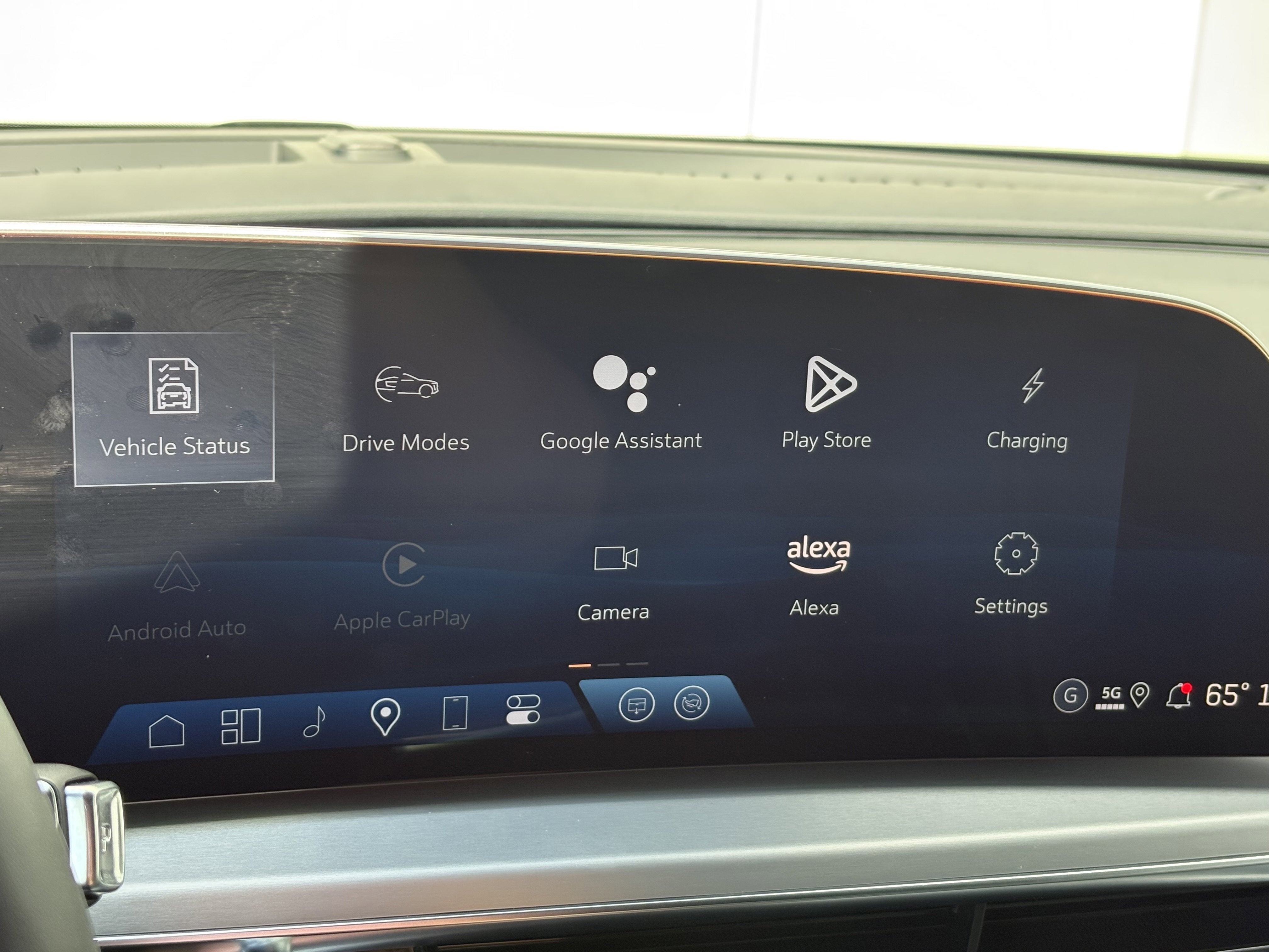 2025 Cadillac LYRIQ Luxury 1