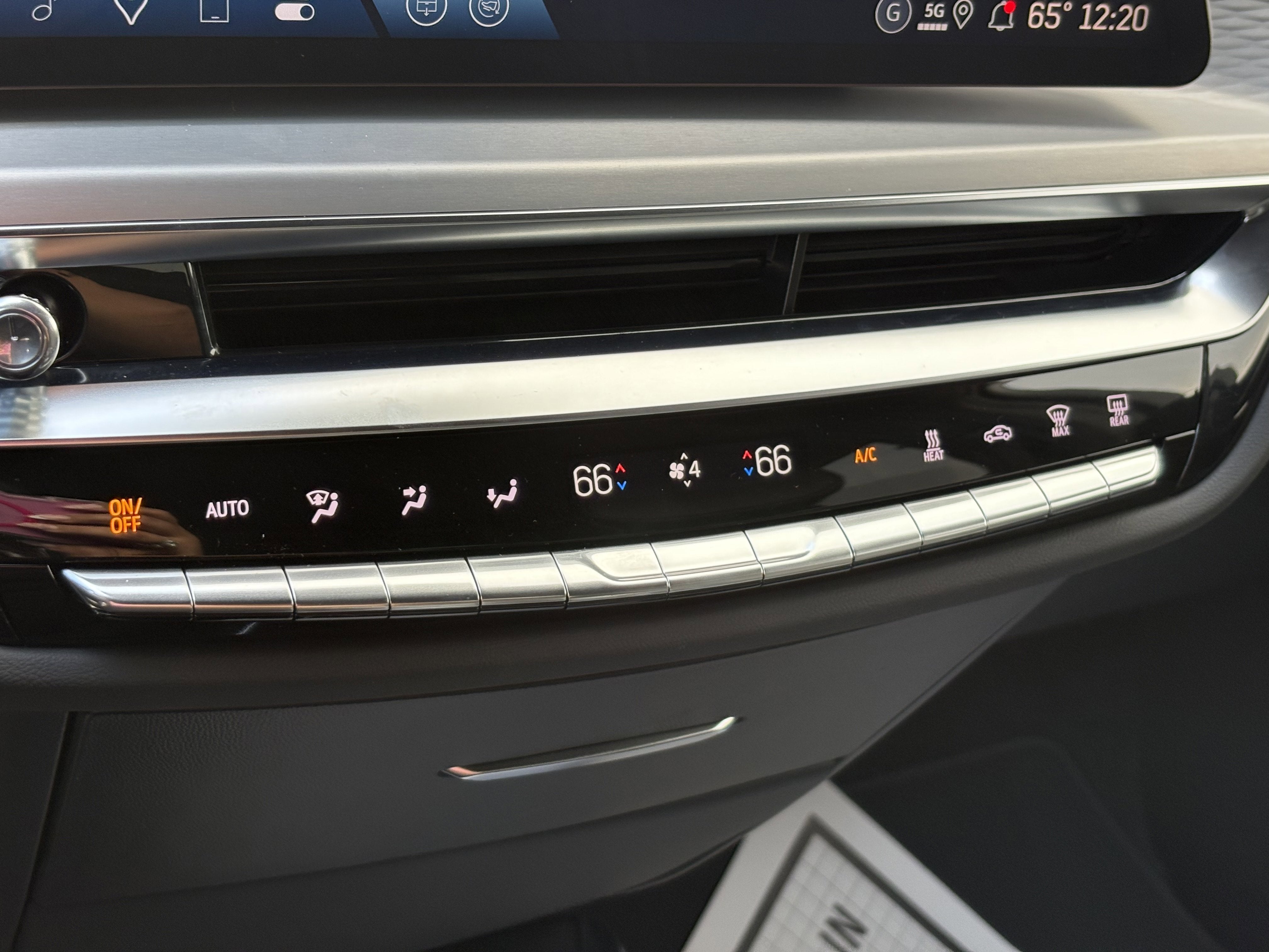 2025 Cadillac LYRIQ Luxury 1