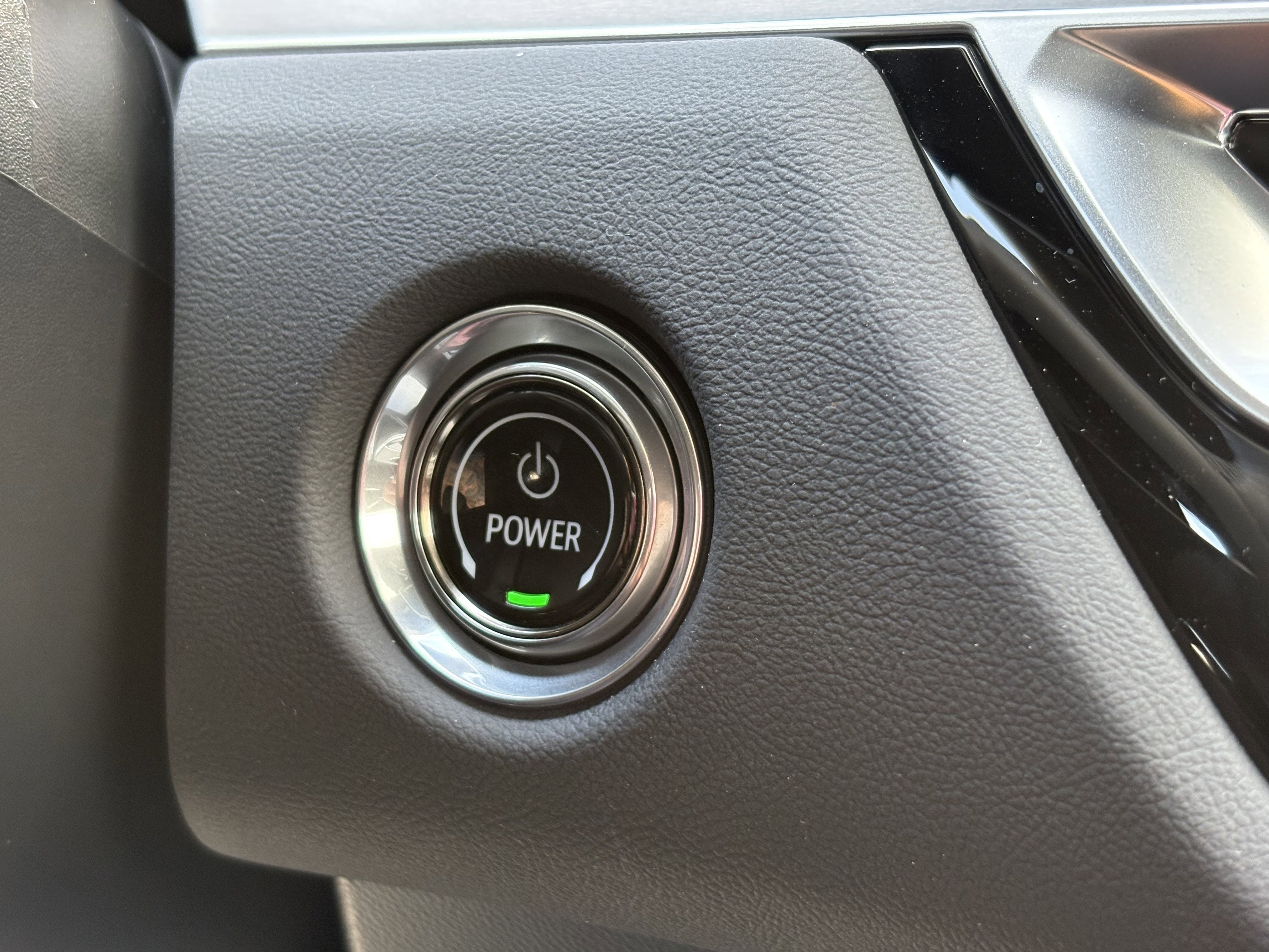 2025 Cadillac LYRIQ Luxury 1