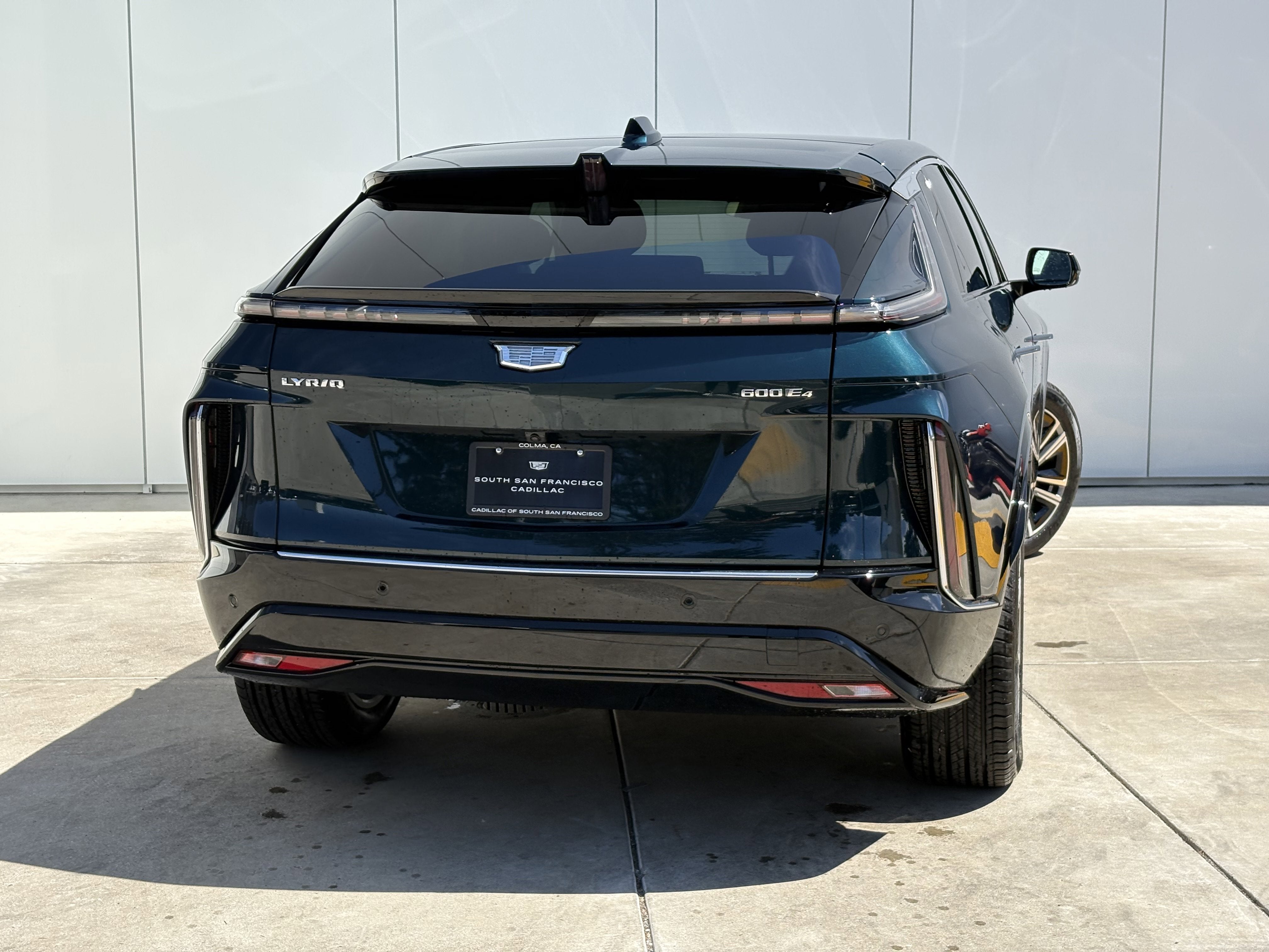 2025 Cadillac LYRIQ Luxury 1