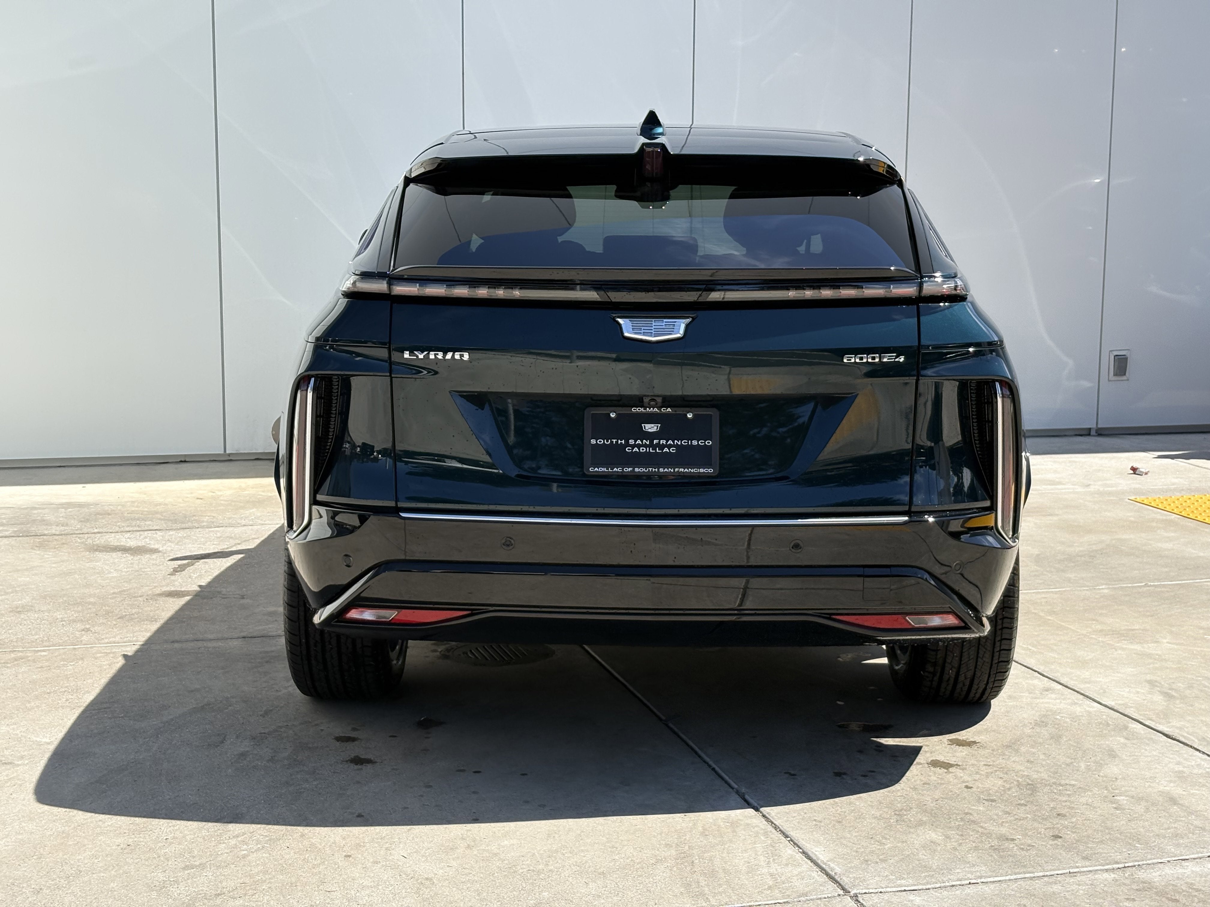 2025 Cadillac LYRIQ Luxury 1