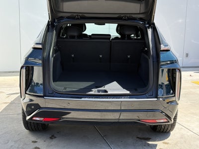 2025 Cadillac LYRIQ Luxury 1