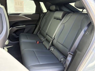 2024 Cadillac LYRIQ Luxury 1