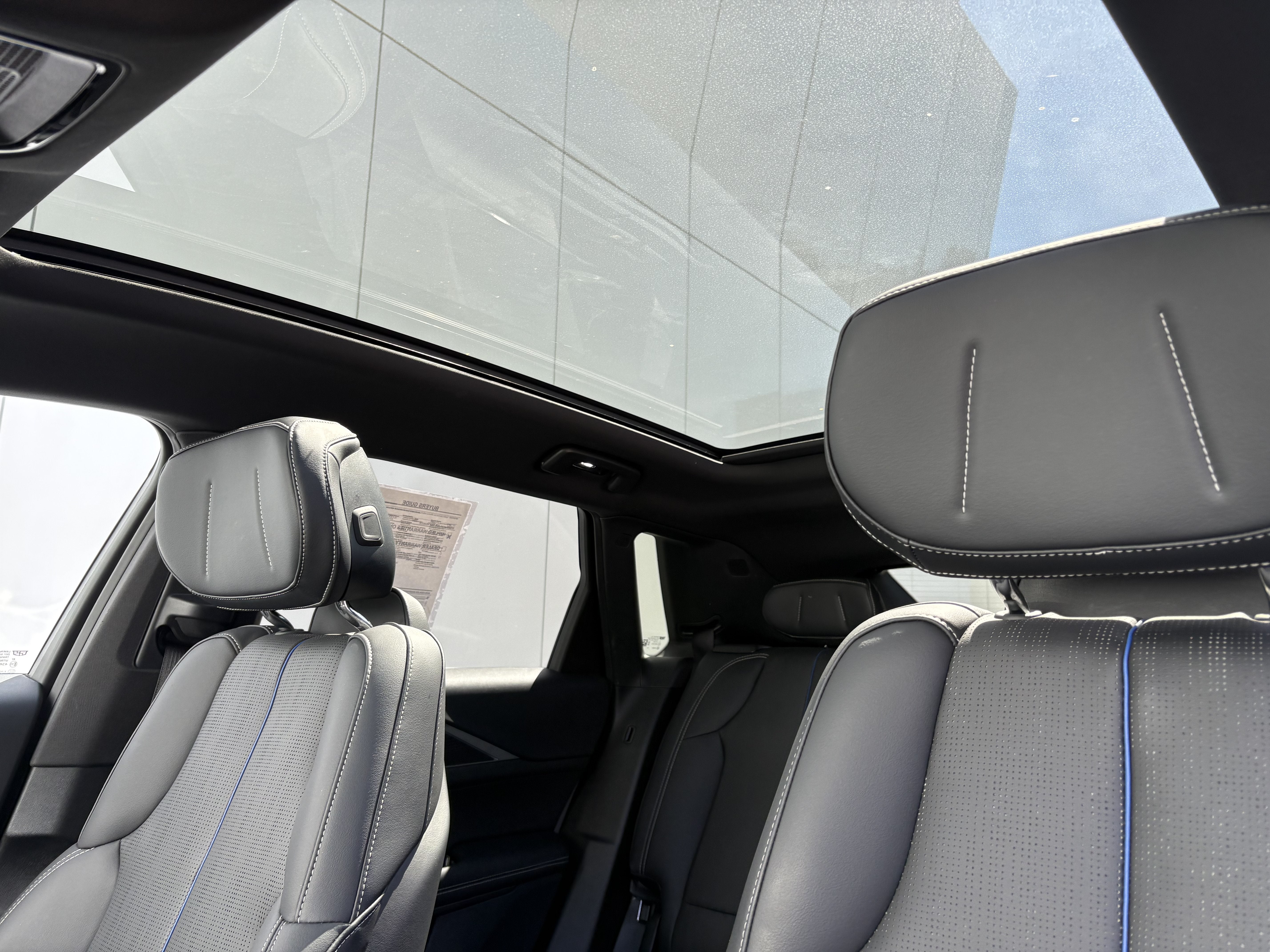 2024 Cadillac LYRIQ Luxury 1
