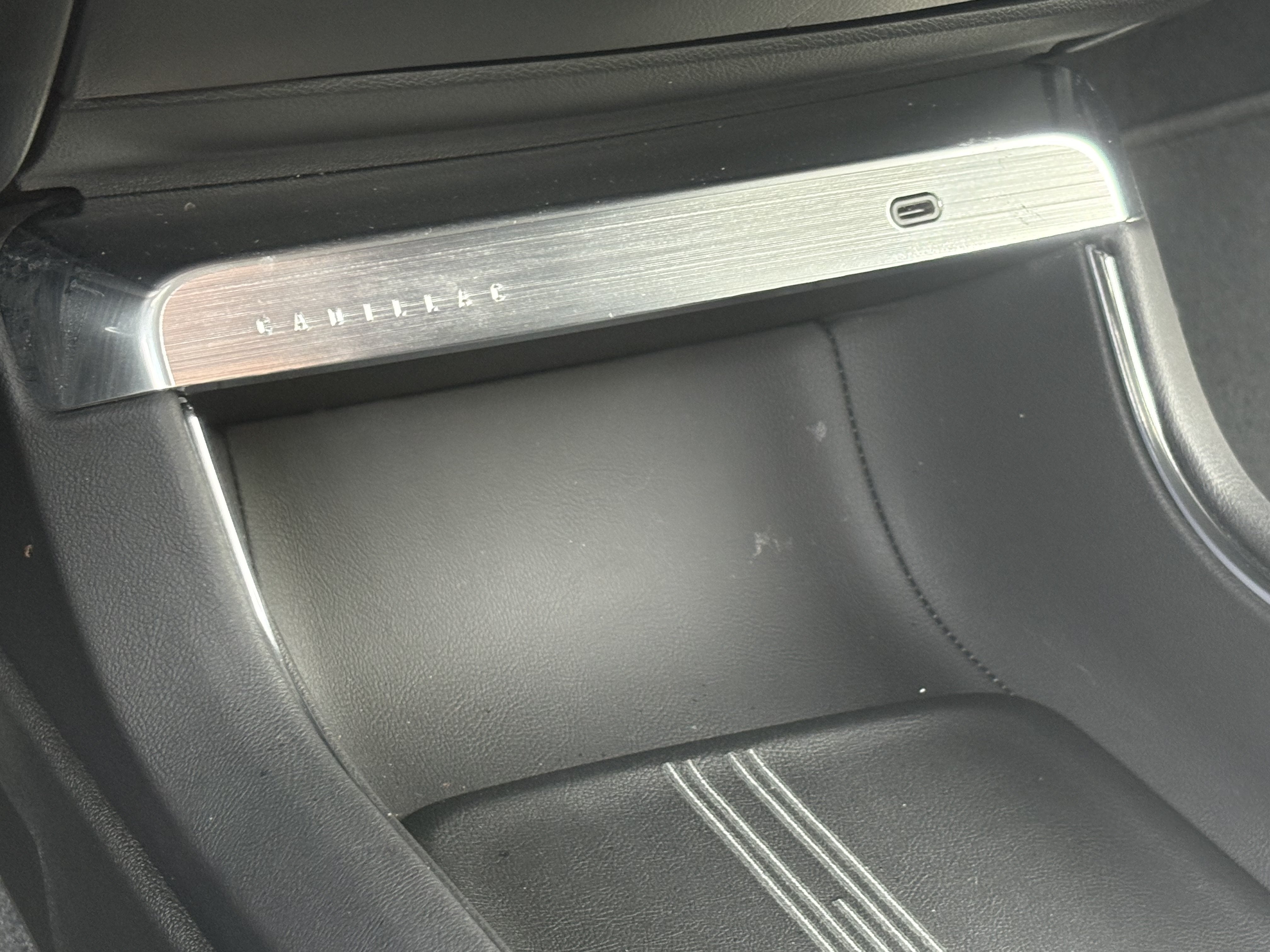 2024 Cadillac LYRIQ Luxury 1