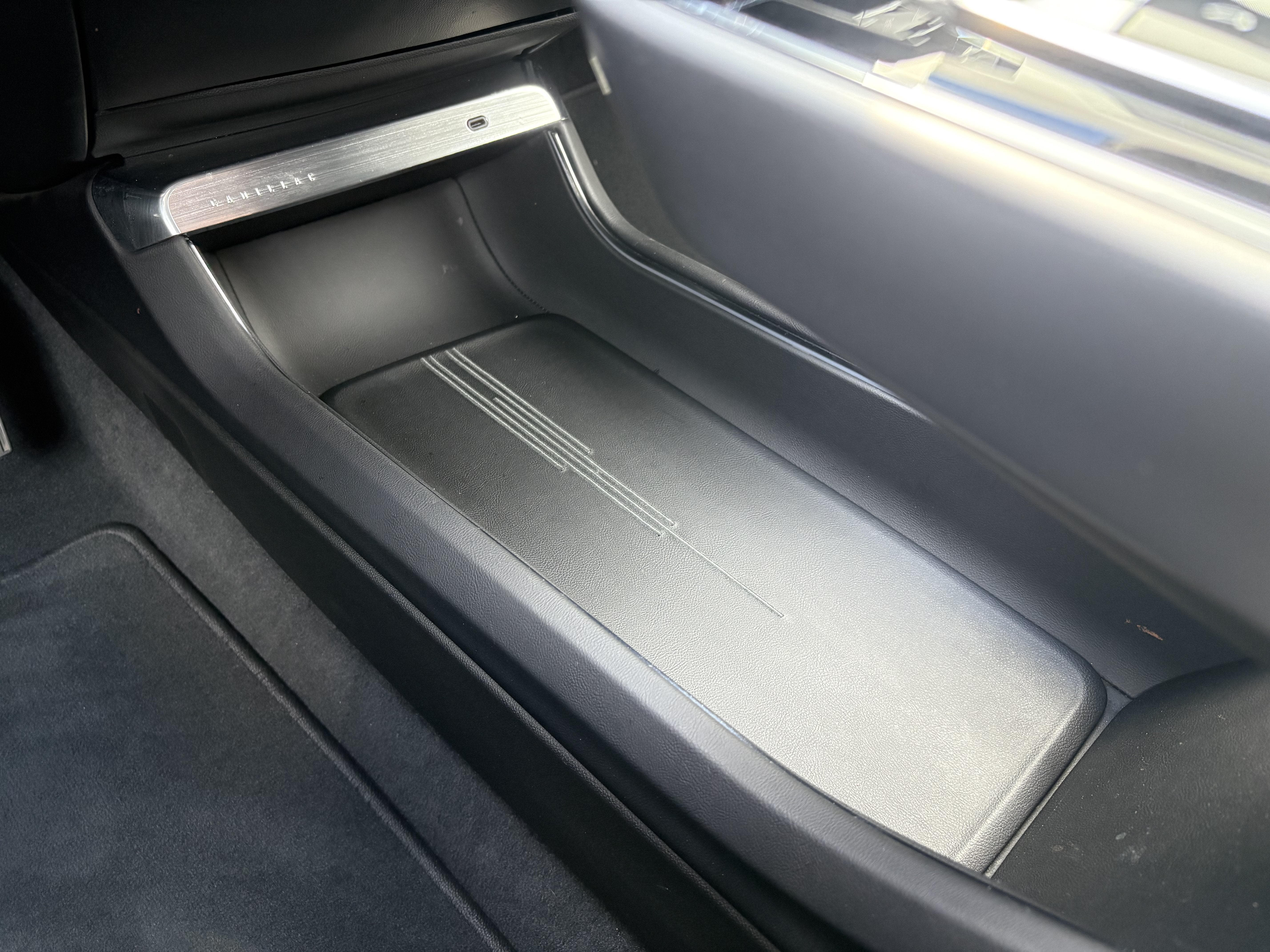 2024 Cadillac LYRIQ Luxury 1