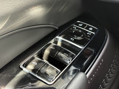 2024 Cadillac LYRIQ Luxury 1