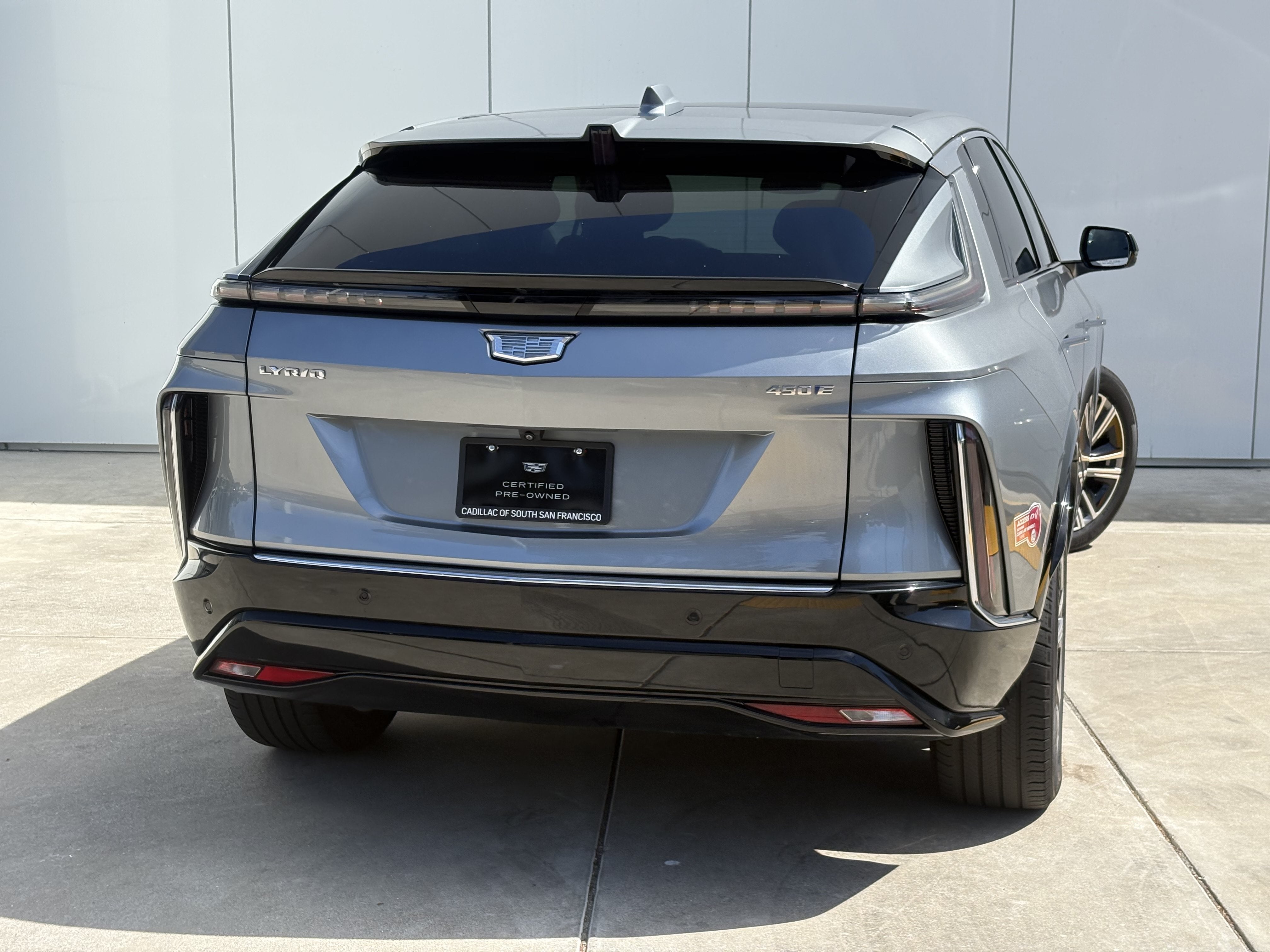 2024 Cadillac LYRIQ Luxury 1