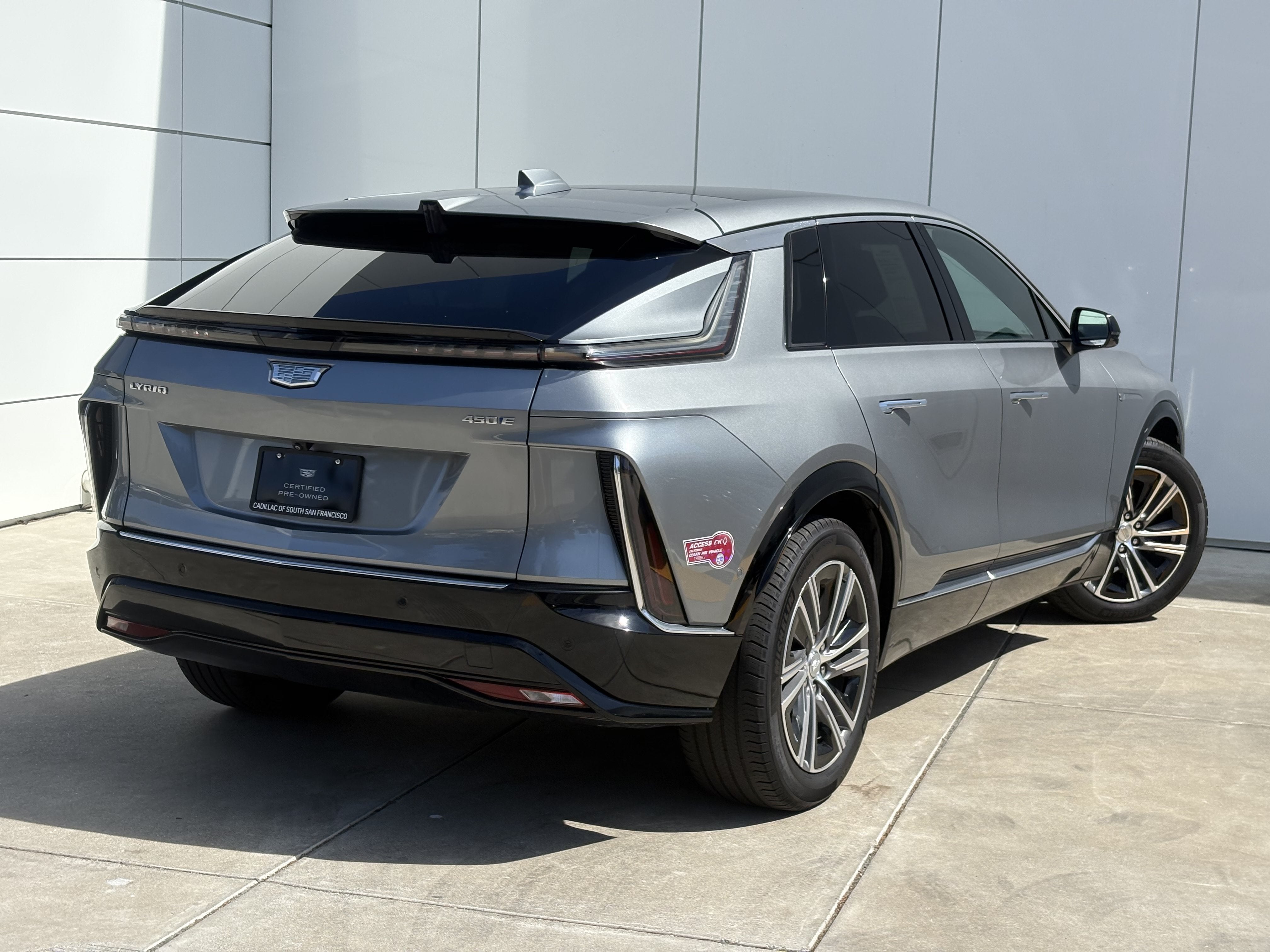 2024 Cadillac LYRIQ Luxury 1