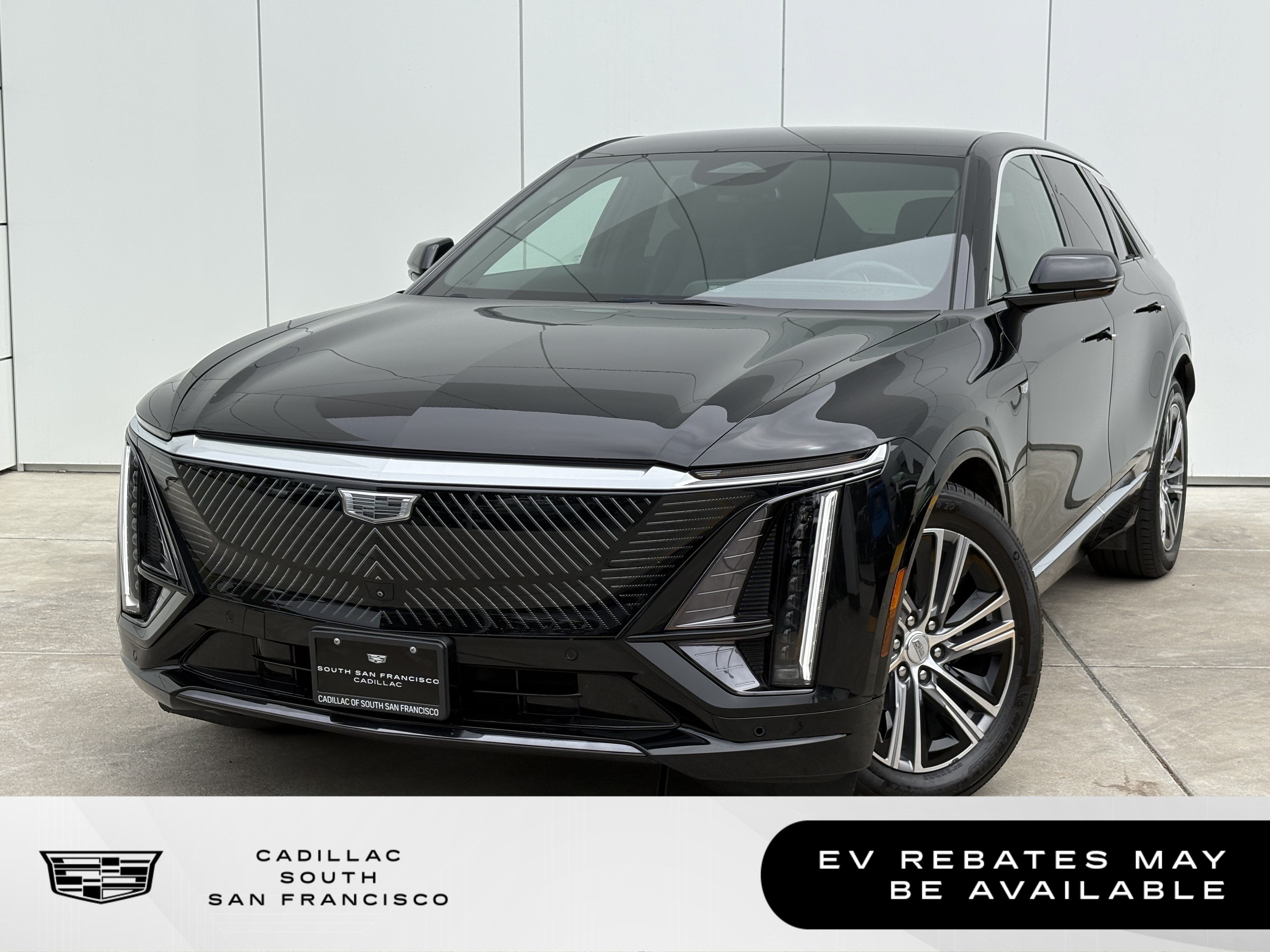 2024 Cadillac LYRIQ Luxury 1