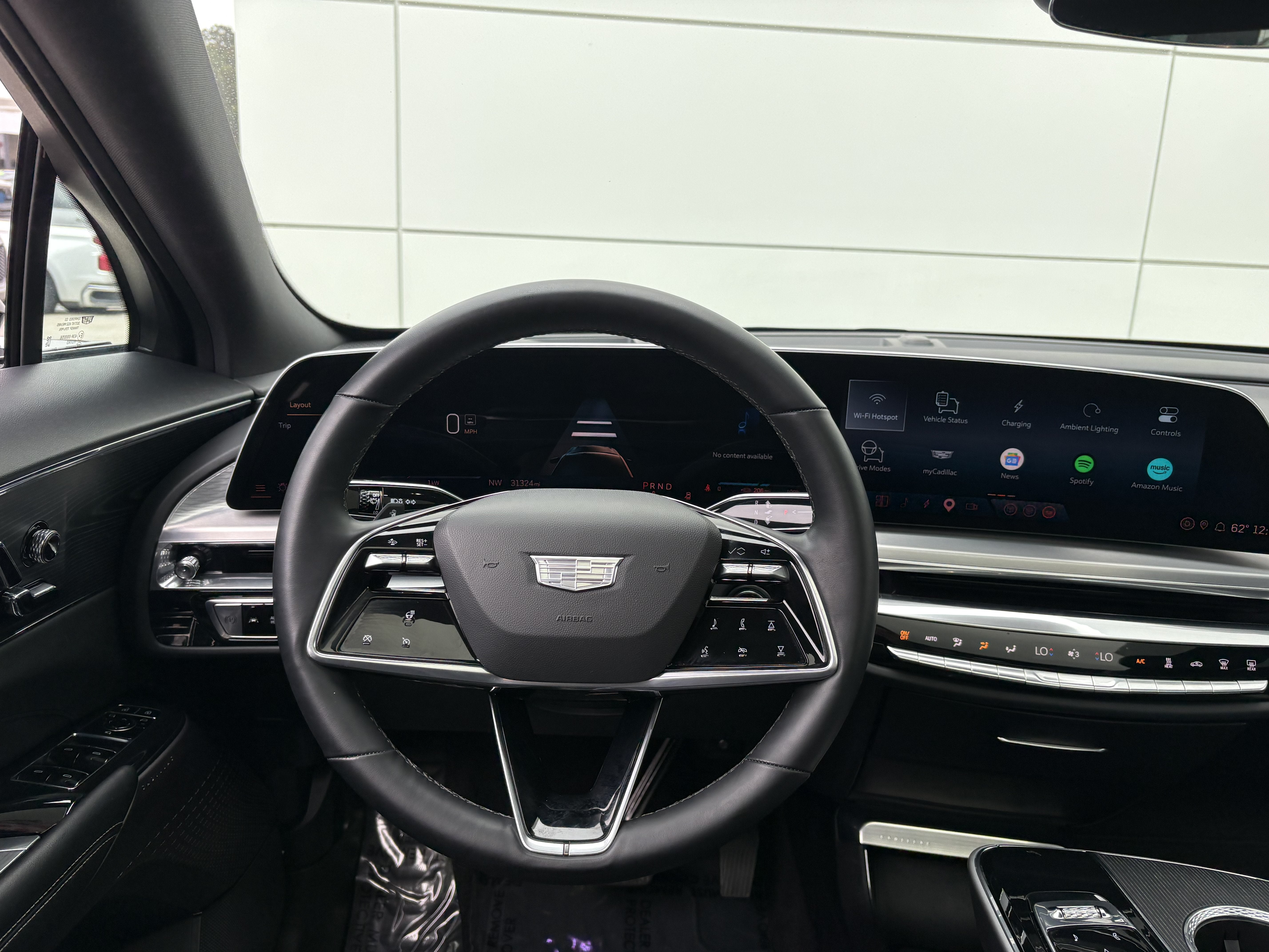 2024 Cadillac LYRIQ Luxury 1